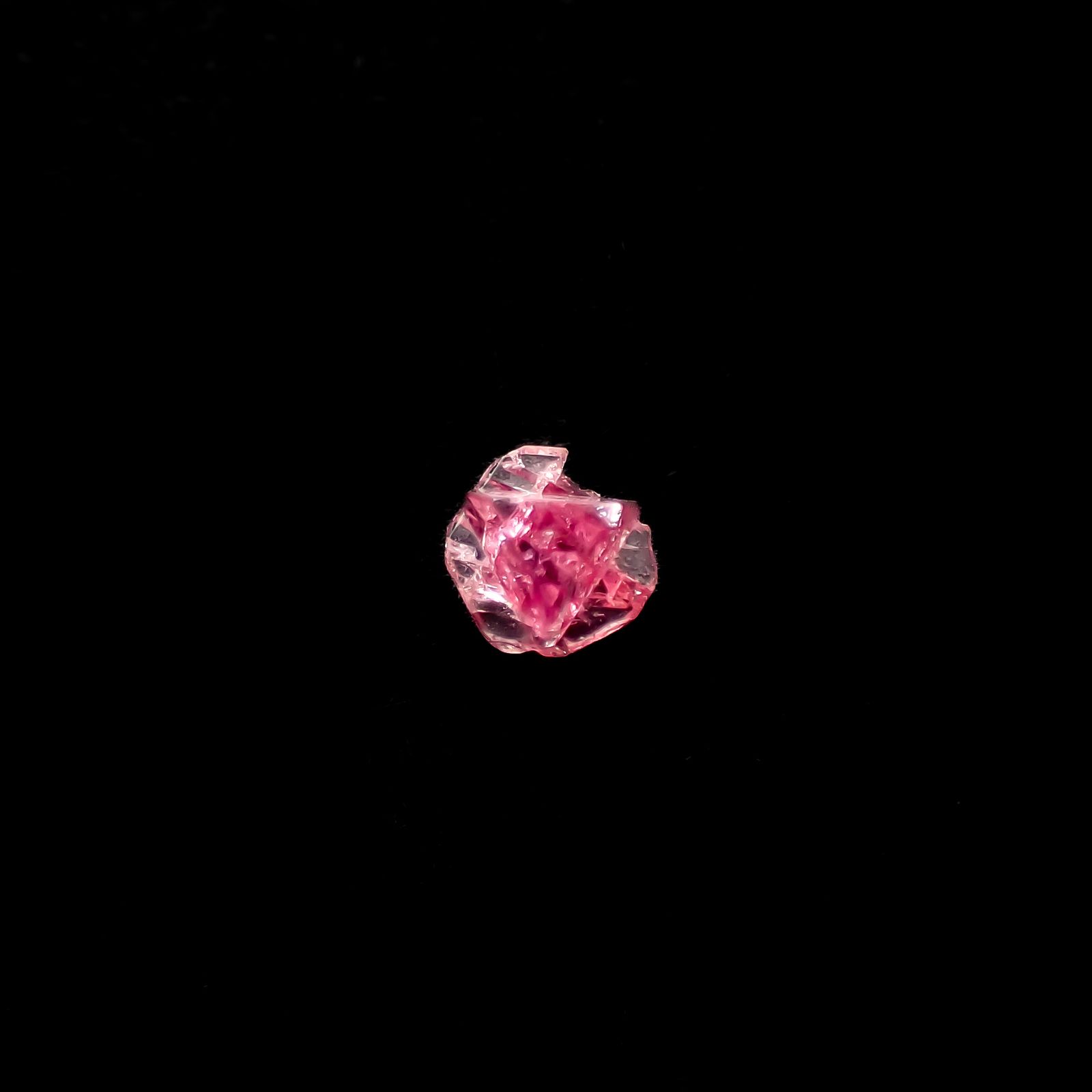 ツインクリスタルスピネル(スピネル式双晶) 原石 ビルマ産 0.12