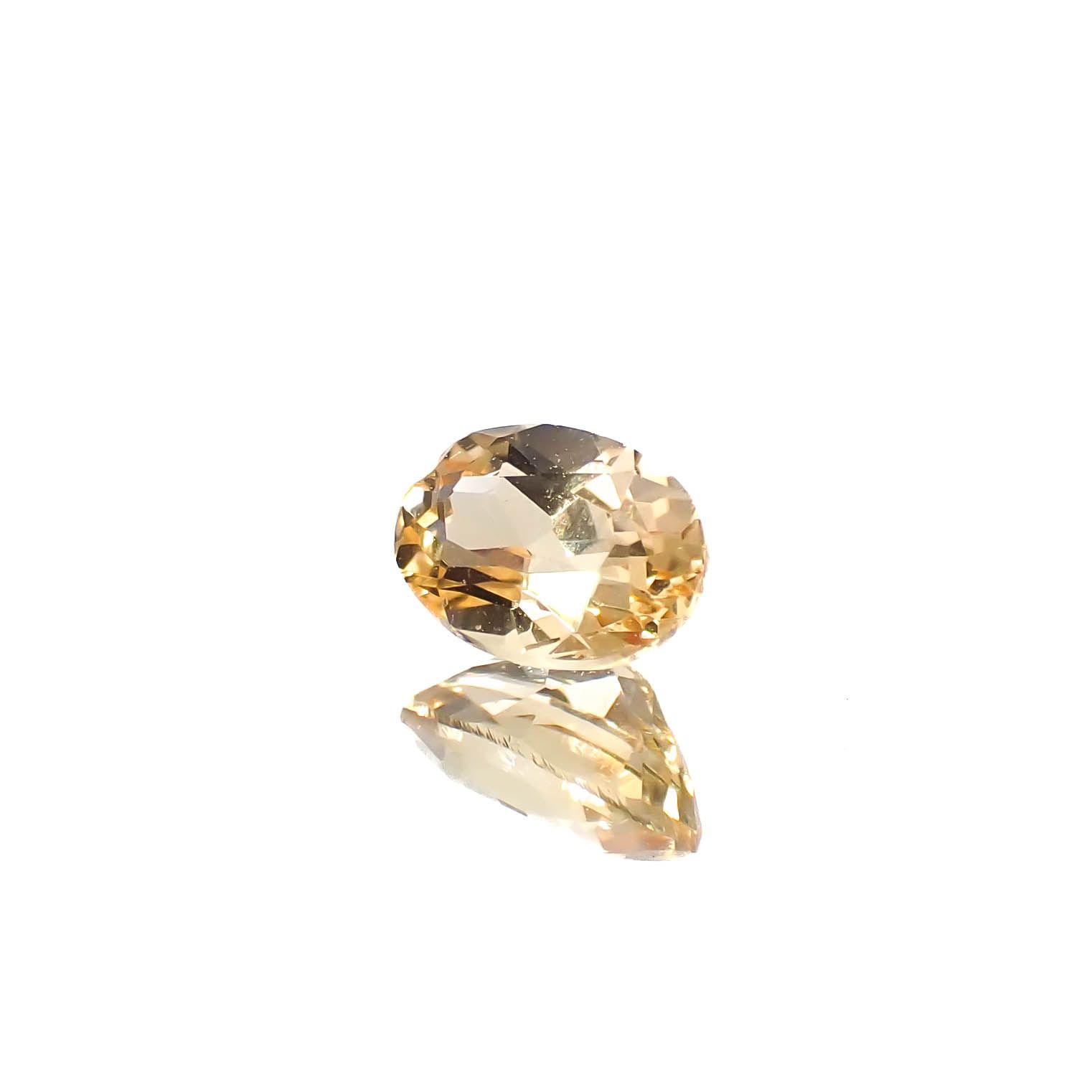 インペリアルトパーズ(宝石名トパーズ)ブラジル産 0.59ct / 6.1x4.1mm前後 [250630494]