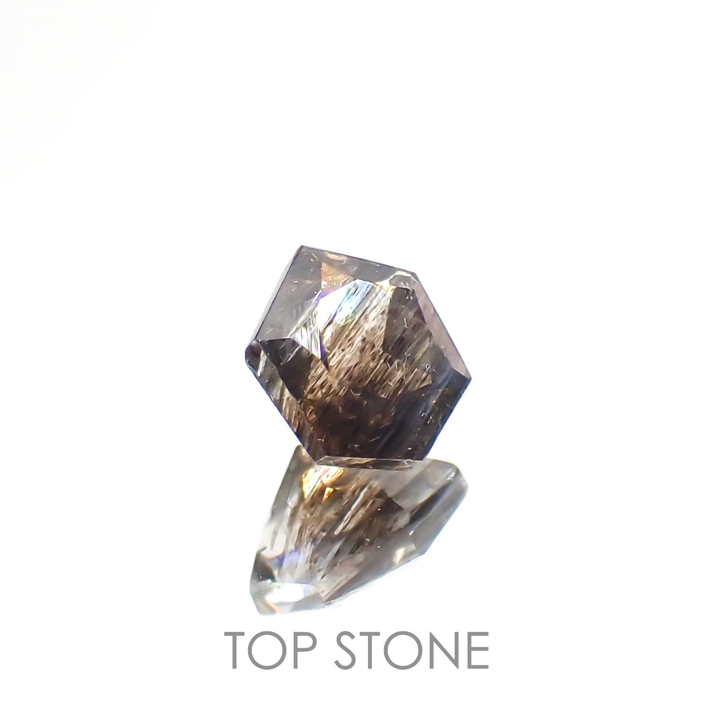◇ヘキサゴンカット◇レインボースキャポライト ブラジル産 0.53ct[230320919]4.9x4.8mm前後