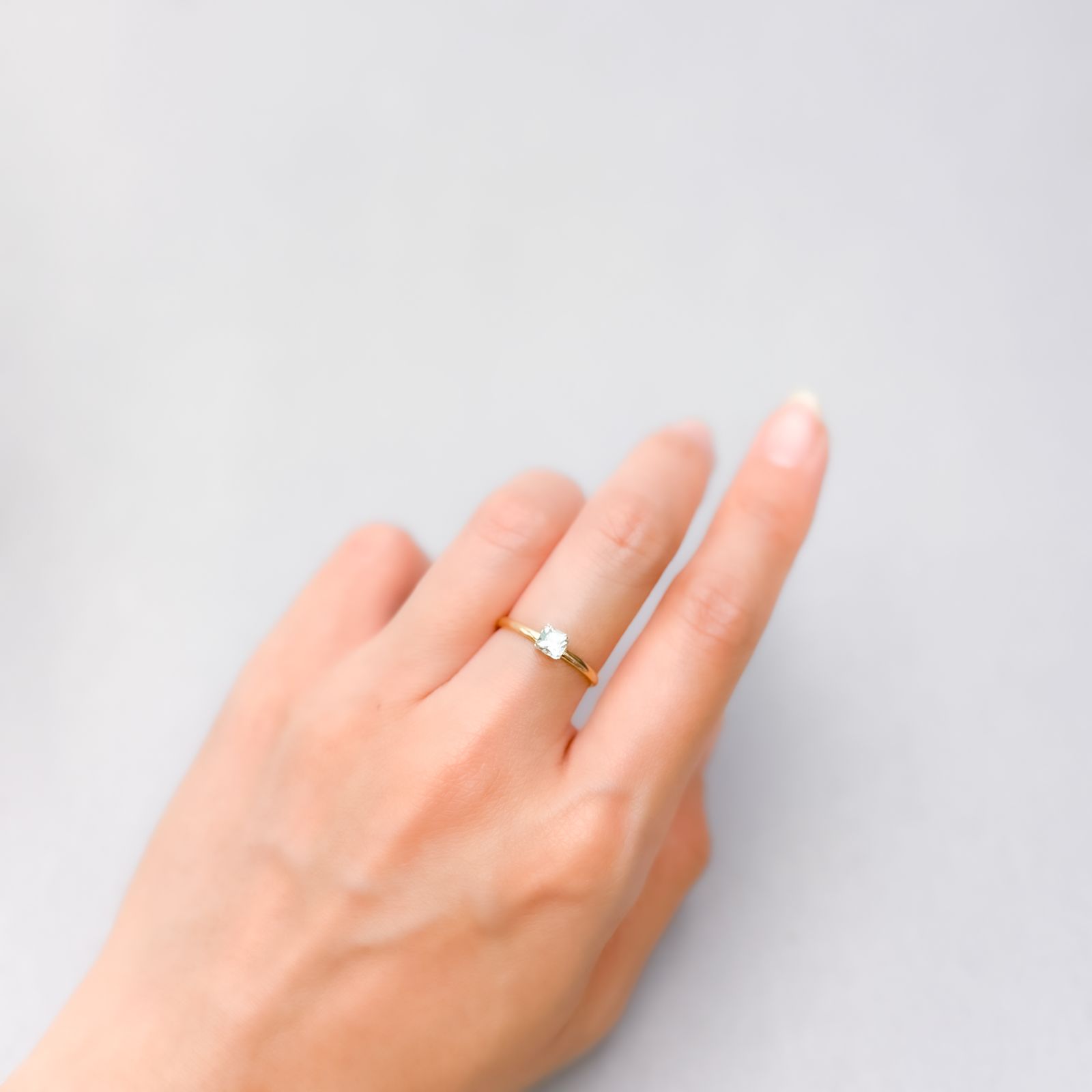ミントベリル ナイジェリア産 0.33ct [250430205]4.2x4mm前後