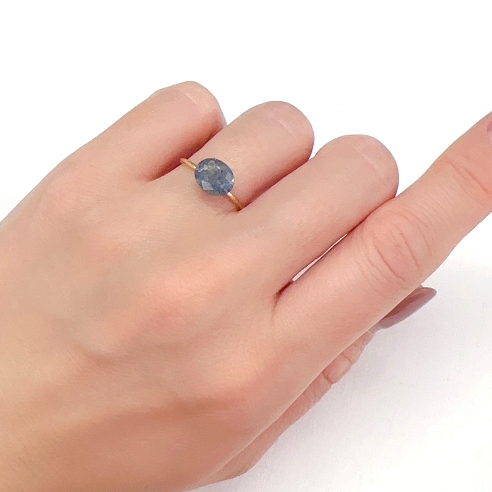 ラズライトインクォーツ アフガニスタン産 1.36ct[240125852]8.3x7mm前後