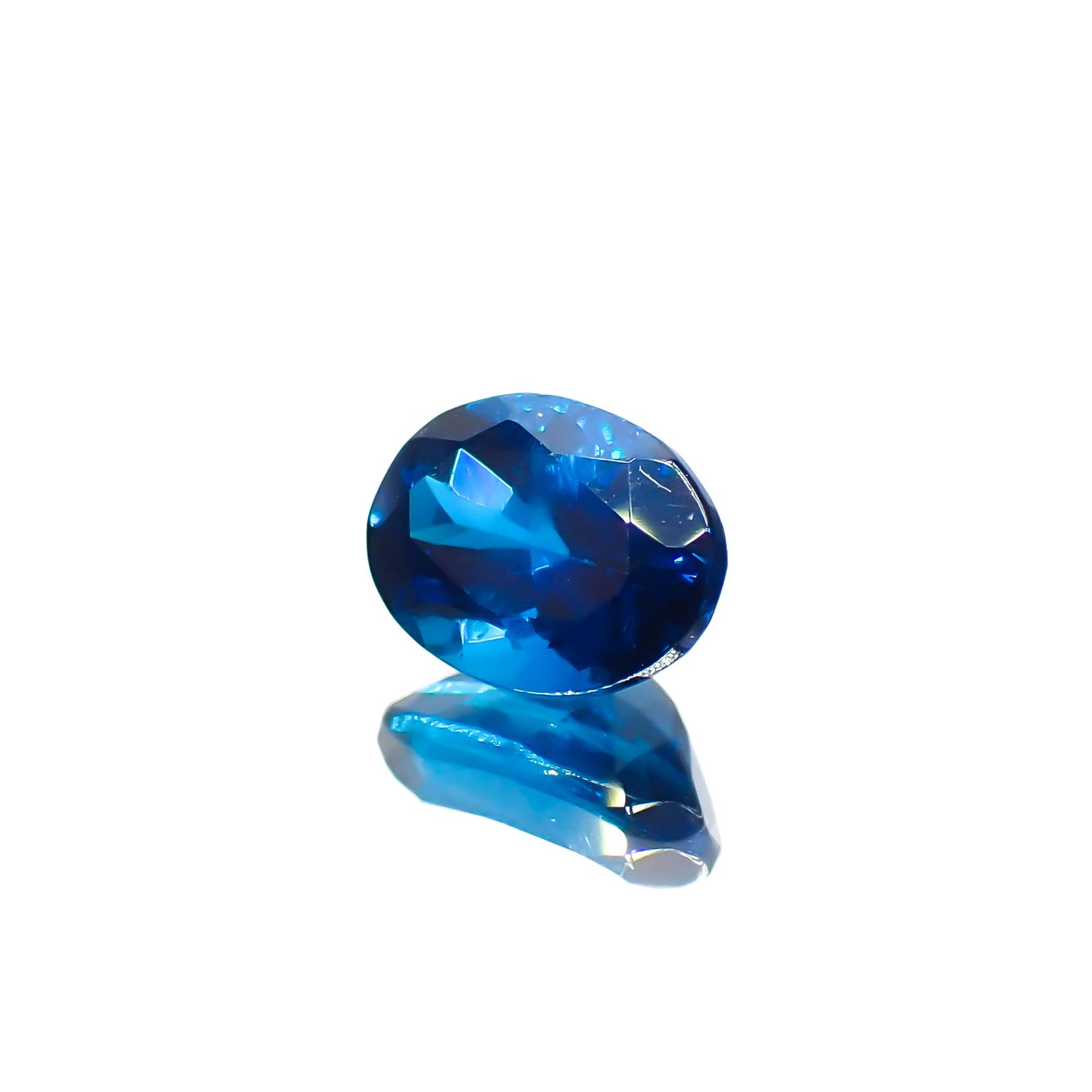 ディープブルーアパタイト  マダガスカル産 0.90ct[230421660]6.8x5mm前後
