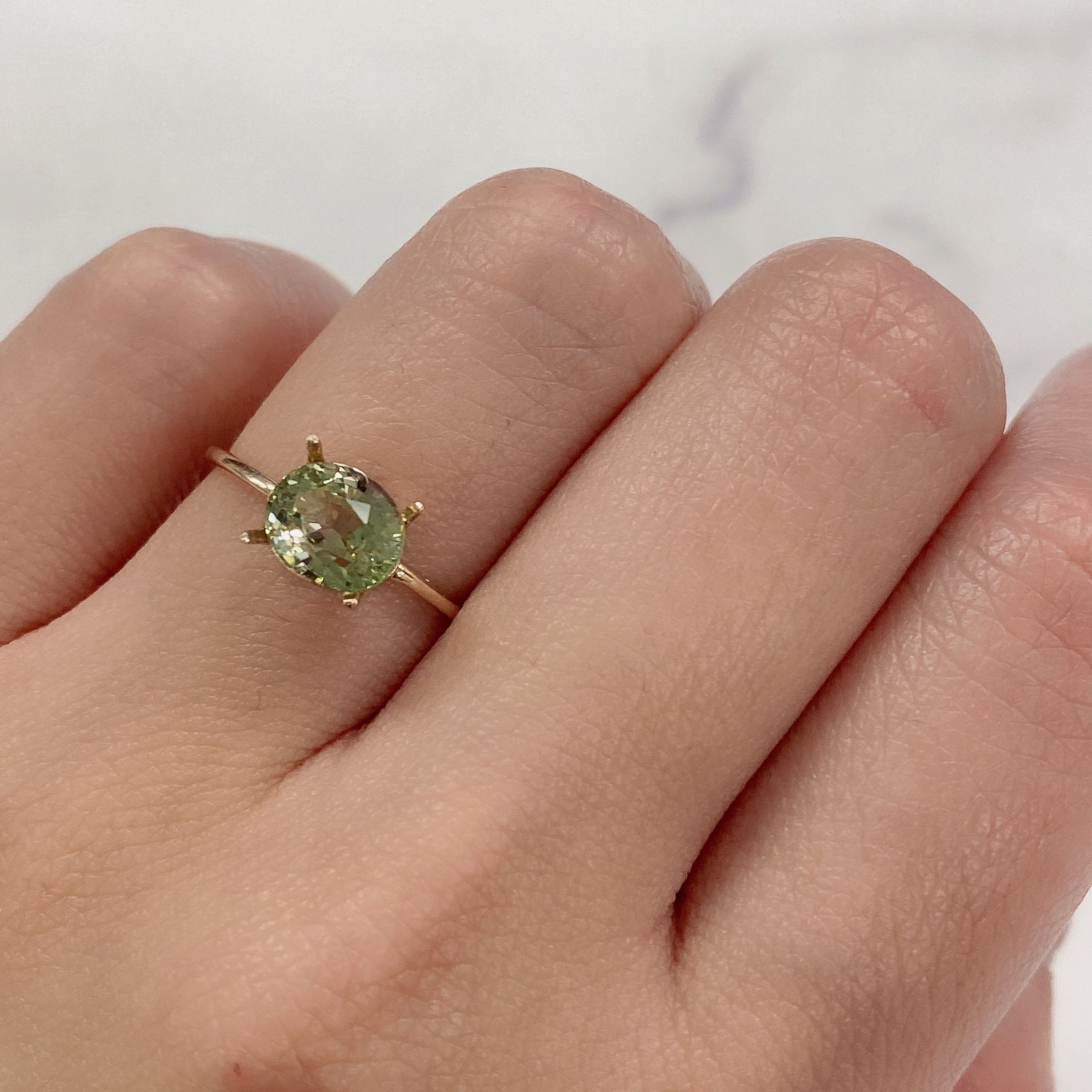 グリーンフロストルマリン(宝石名トルマリン) ルワンダ産 1.556ct ソ付(彩珠)[211013638]7.4×6.2mm前後