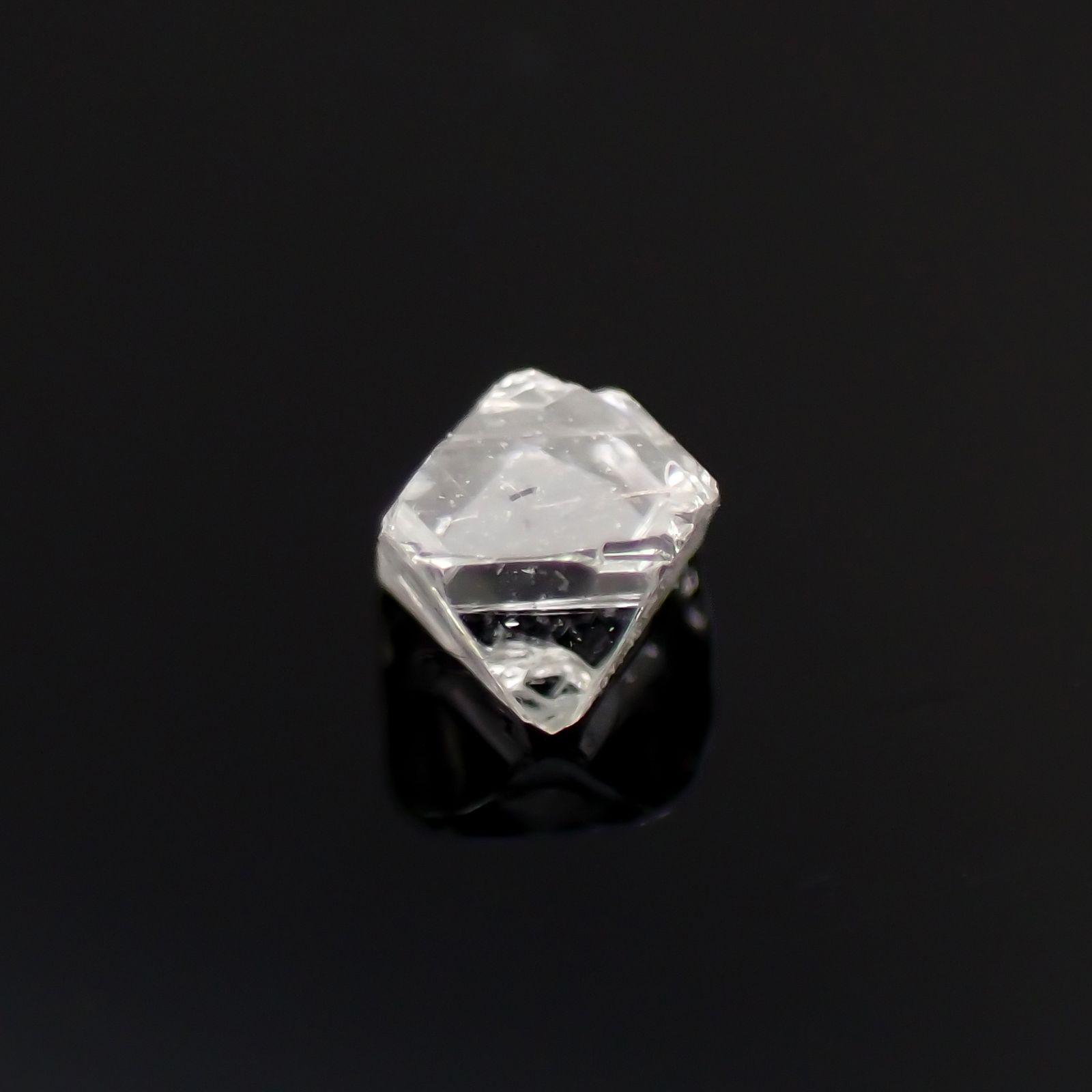 ソーヤブルダイヤモンド 原石(トライゴンあり/Trigon) 0.068ct[230923447]2.4x2.2mm前後