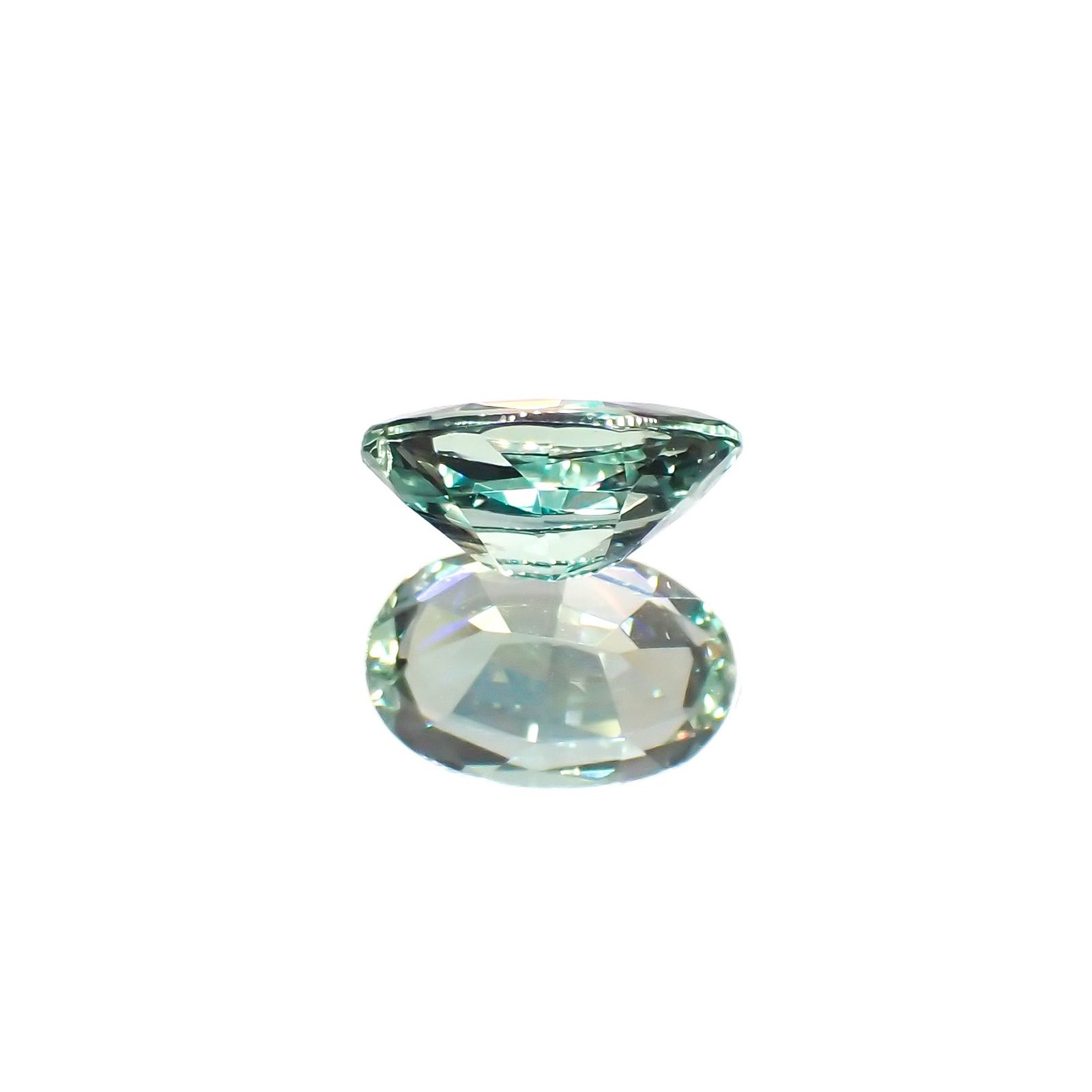 アレキサンドライト(宝石名アレキサンドライト)ブラジル産 GIA鑑付 0.54ct / 6.19x4.12mm前後 [230823163]