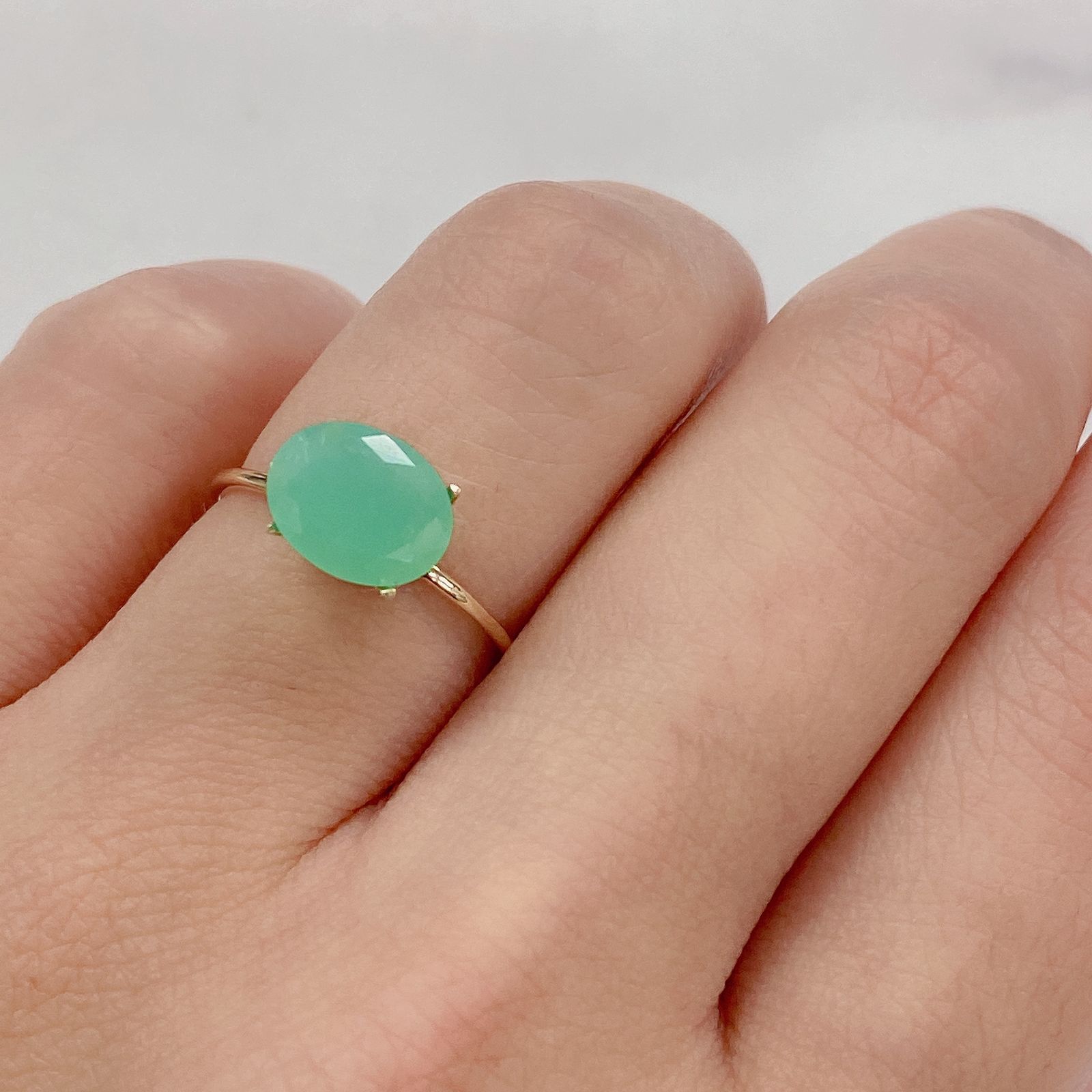 グリーンオパール(宝石名コモンオパール) 南アフリカ産 1.16ct 識別済[210611388]8.9×7mm前後
