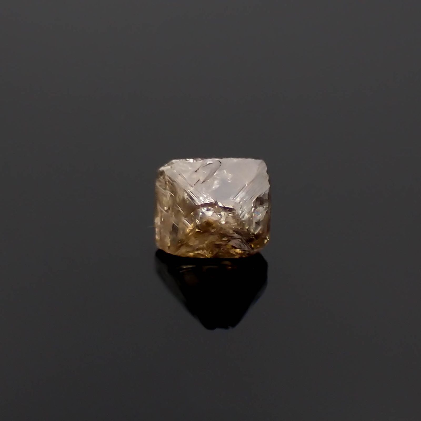 ソーヤブルダイヤモンド原石 0.49ct[230119762]4.8x4.6mm前後
