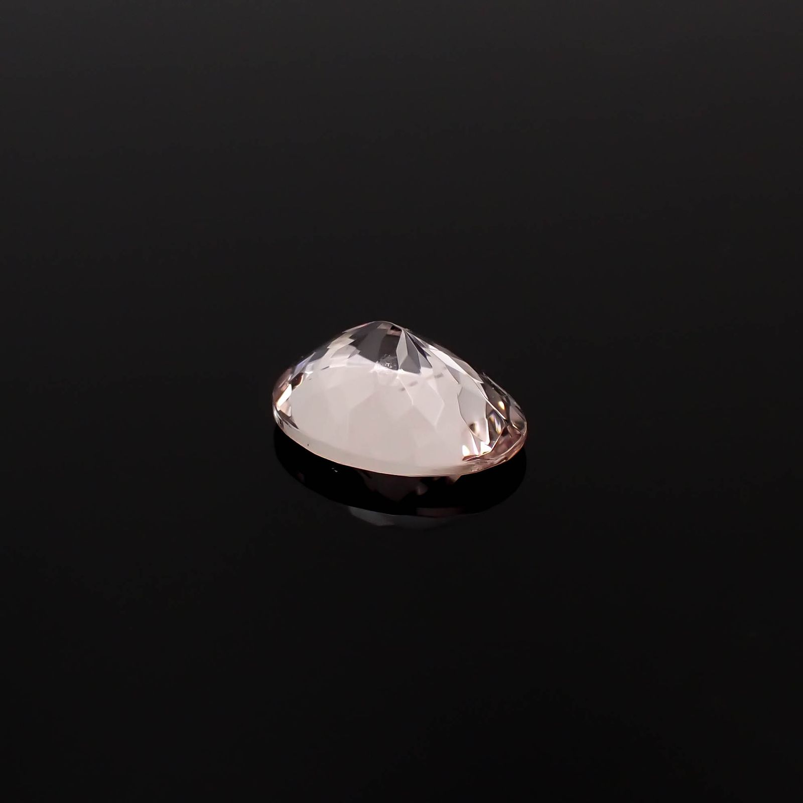 モルガナイト ブラジル産 0.95ct[240326773]7.9x6.1mm前後