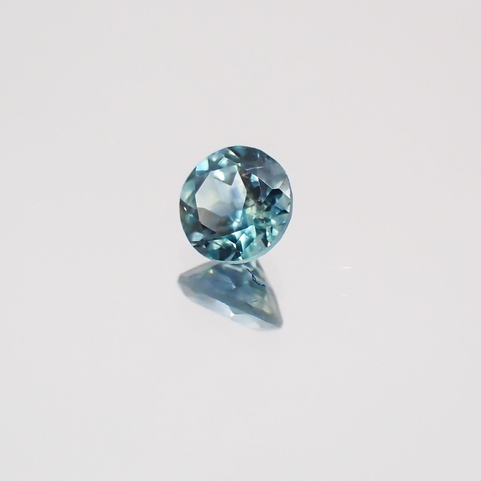 モンタナサファイア アメリカ産 ルース 0.24ct[21039902]3.4×3.4mm前後