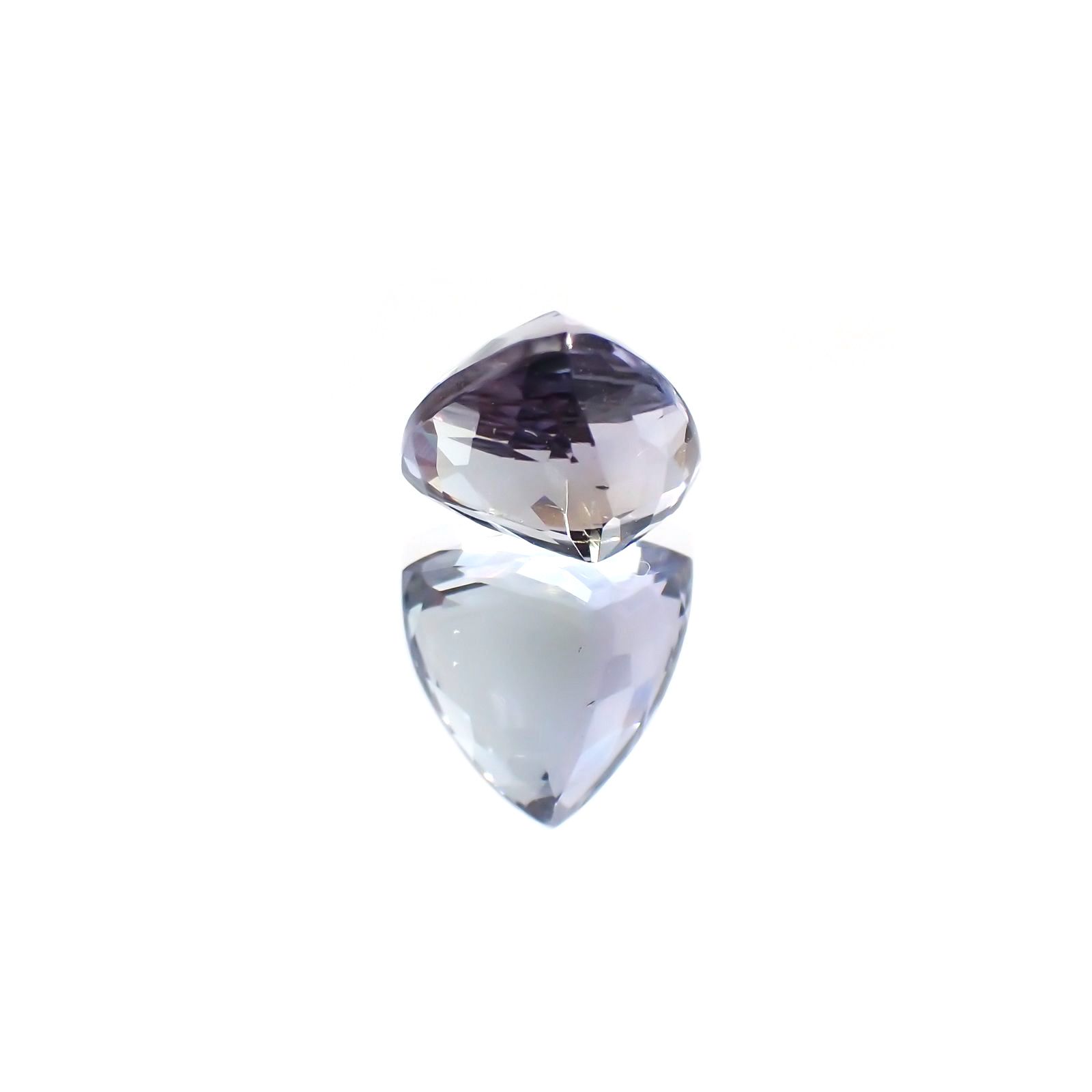 タンザナイト(宝石名タンザナイト) タンザニア産 2.78ct 識別済[24029324]8.5×5.6mm前後