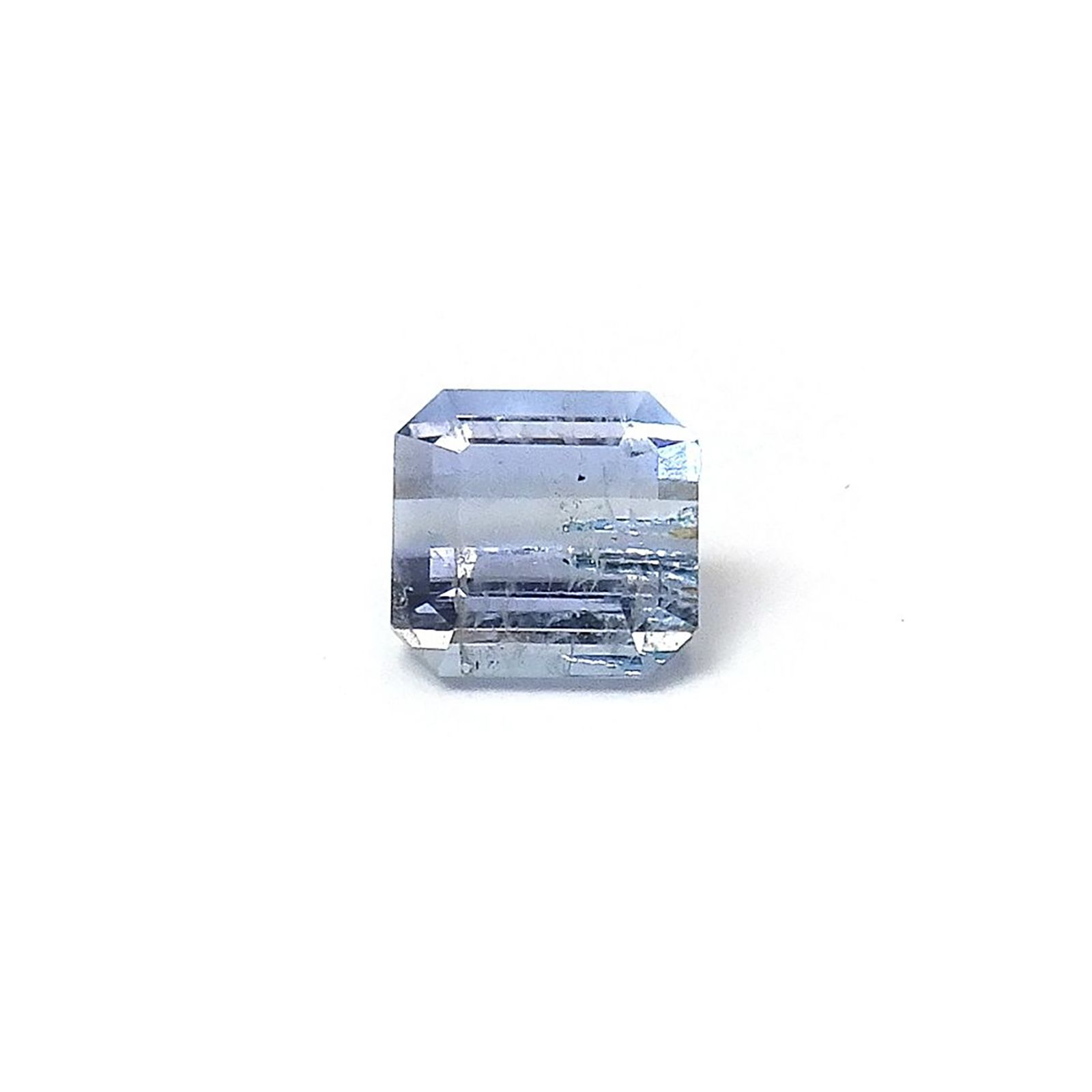 ジェレメジェバイト(宝石名エレメジェバイト)ナミビア産 ソ付(彩珠) 0.508ct / 4.6x4.3mm前後 [220717078]