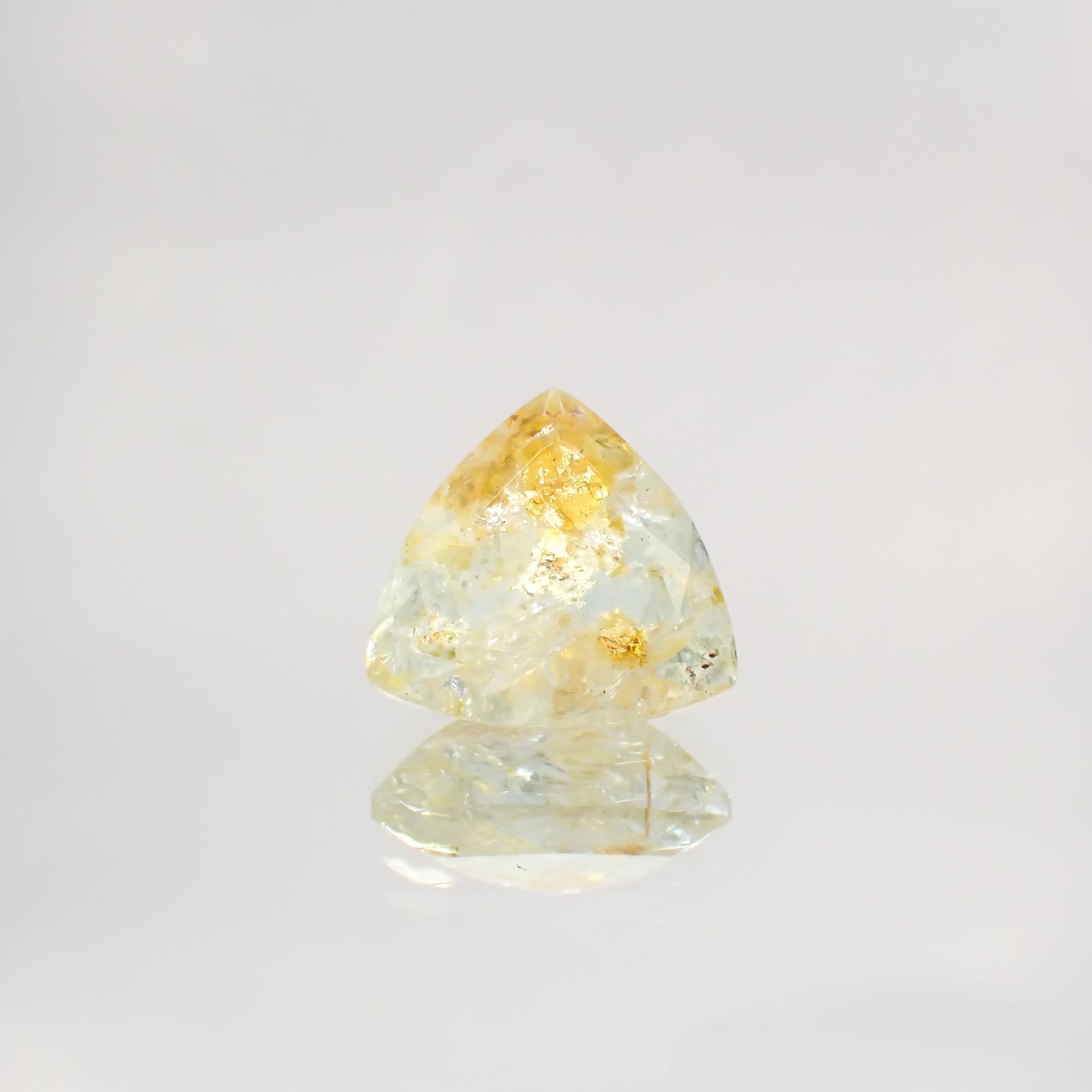 オーロラアクアマリン ブラジル産 4.78ct [220114399]11.8x12.2mm前後