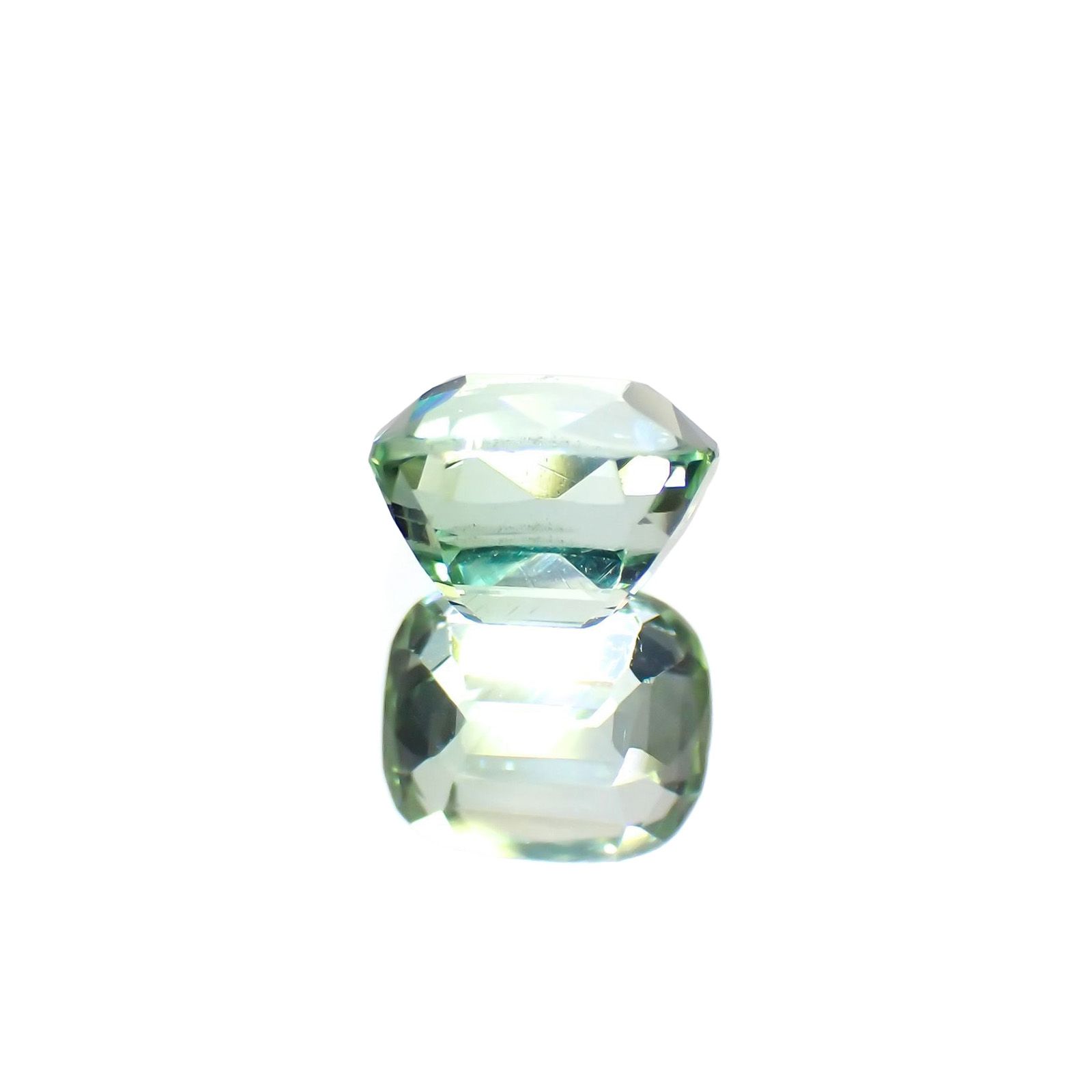 ブルーグリーントルマリン アフガニスタン産 0.82ct / 5.7x4.8mm前後 [220114089]