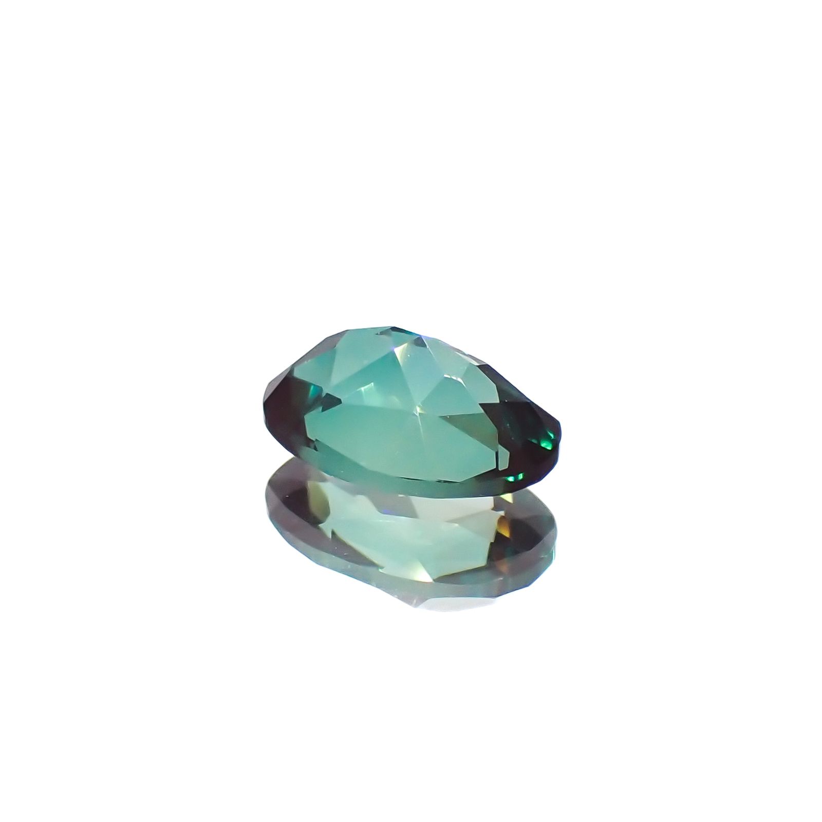 カラーチェンジアンデシン モンゴル産 0.64ct[231023559]7.1x5mm前後
