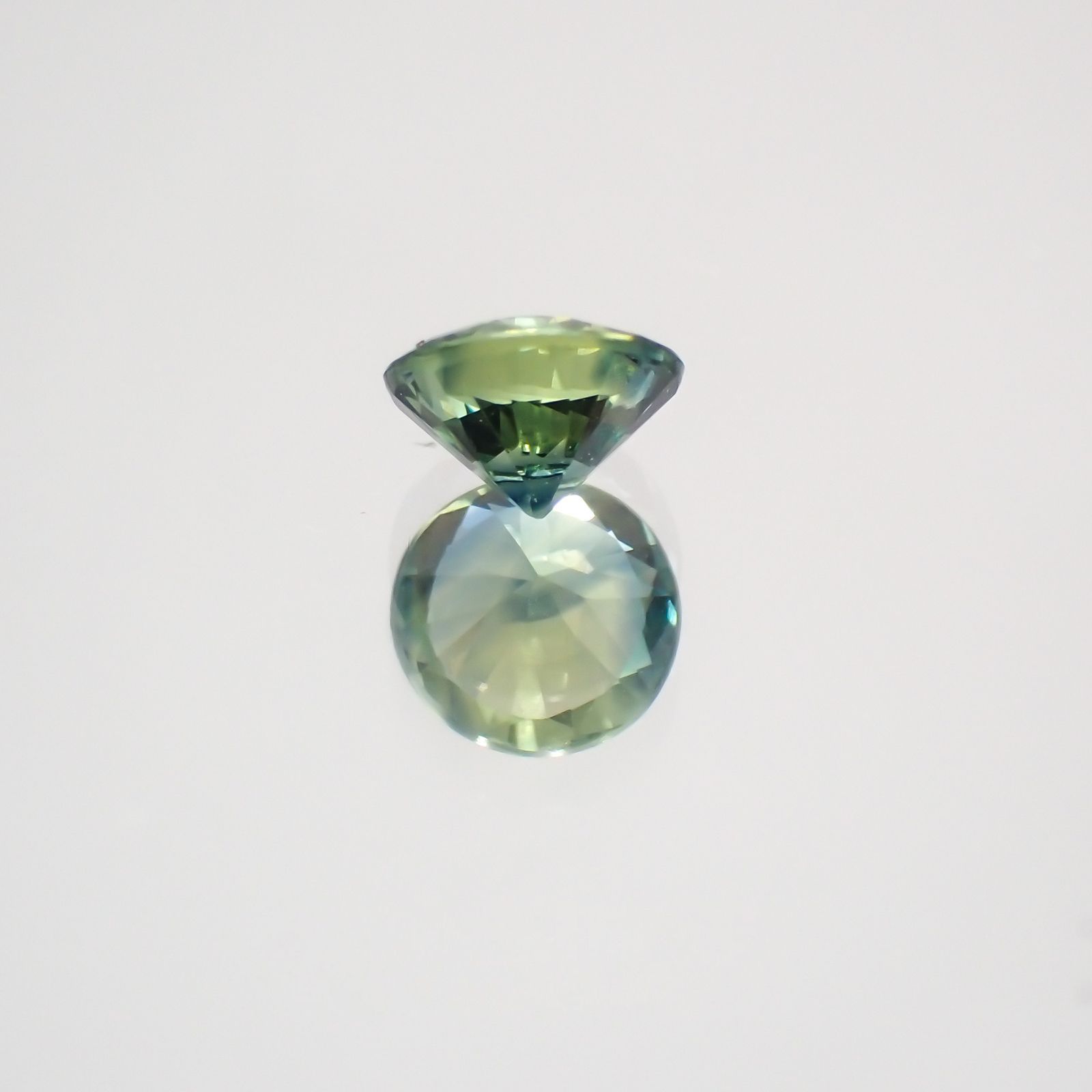 モンタナサファイア アメリカ産 ルース 0.33ct[210410614]4.2×4.2mm前後