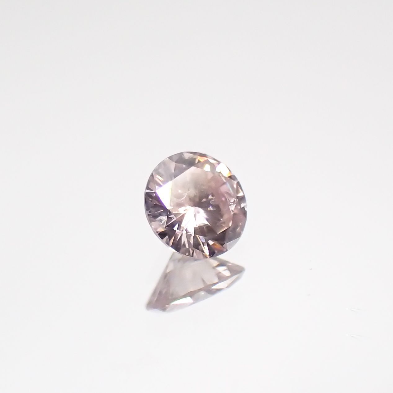 ピンクダイヤモンド(宝石名ダイヤモンド) I-1 / FANCY LIGHT BROWNISH PINK 0.063ct ソ付(CGL)[210711789]2.6×2.6mm前後