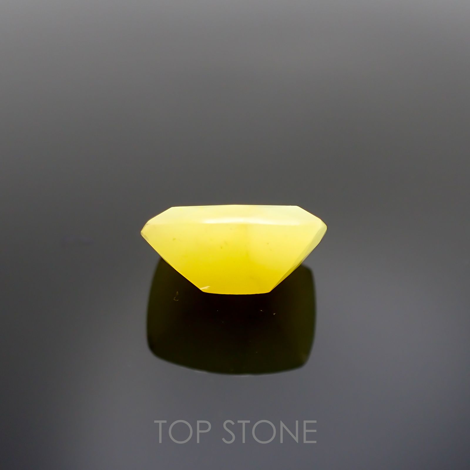 スミソナイト(宝石名イエロー・スミソナイト) イタリア産 4.699ct ソ付(彩珠)[20095824]11.1×8.3mm前後