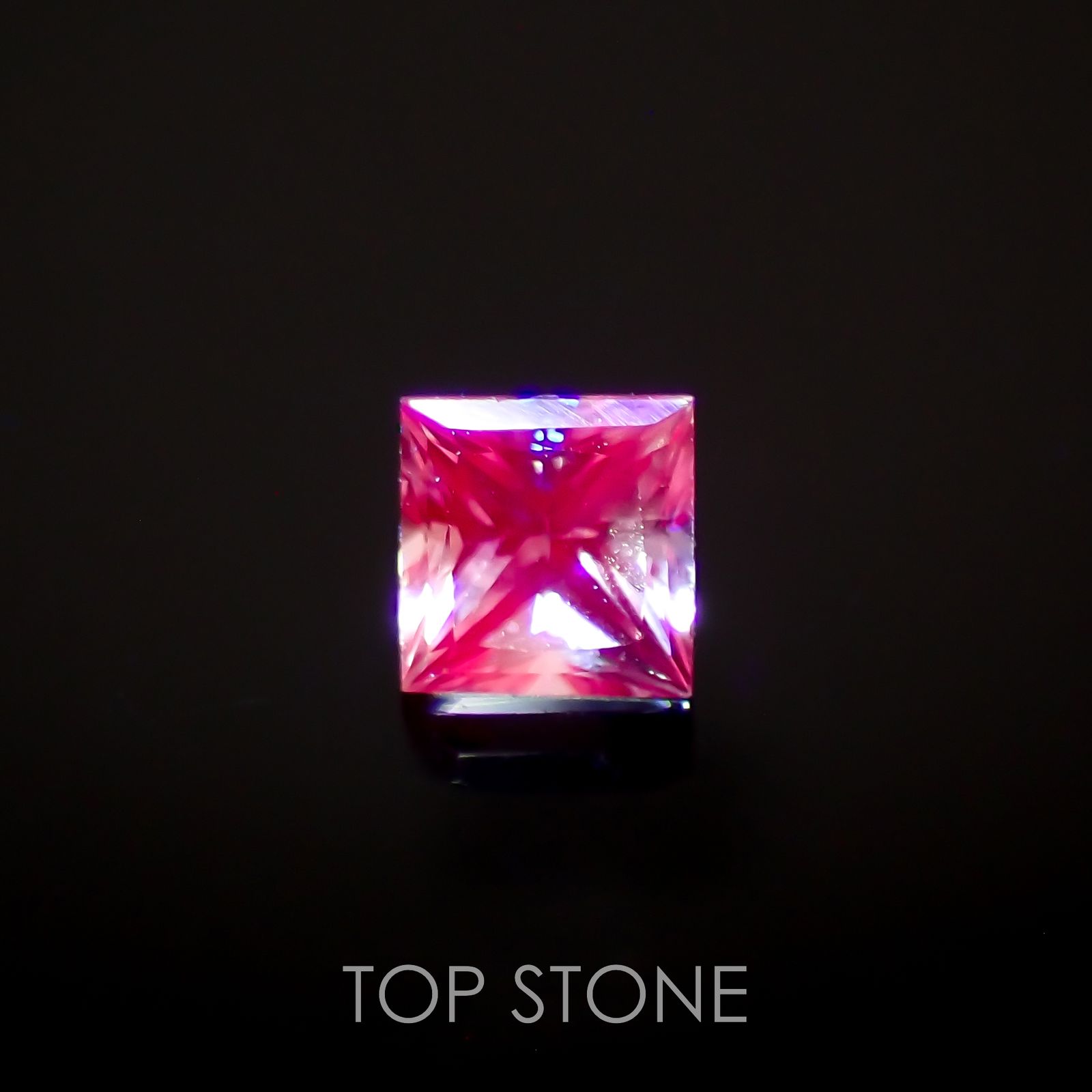 ◇プリンセスカット◇アイスラベンダーサファイア(宝石名サファイア)東アフリカ産 0.12ct 識別済[230120240]2.5x2.5mm前後