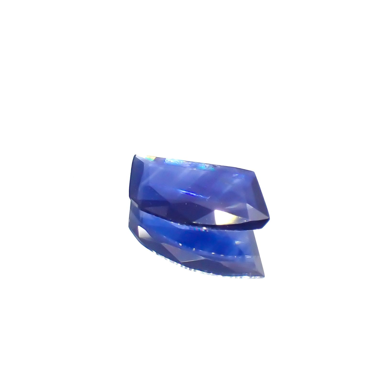 ◇カスタムカット◇サファイア(宝石名サファイア) マダガスカル産 0.84ct 識別済[210813190]9.2×5mm前後