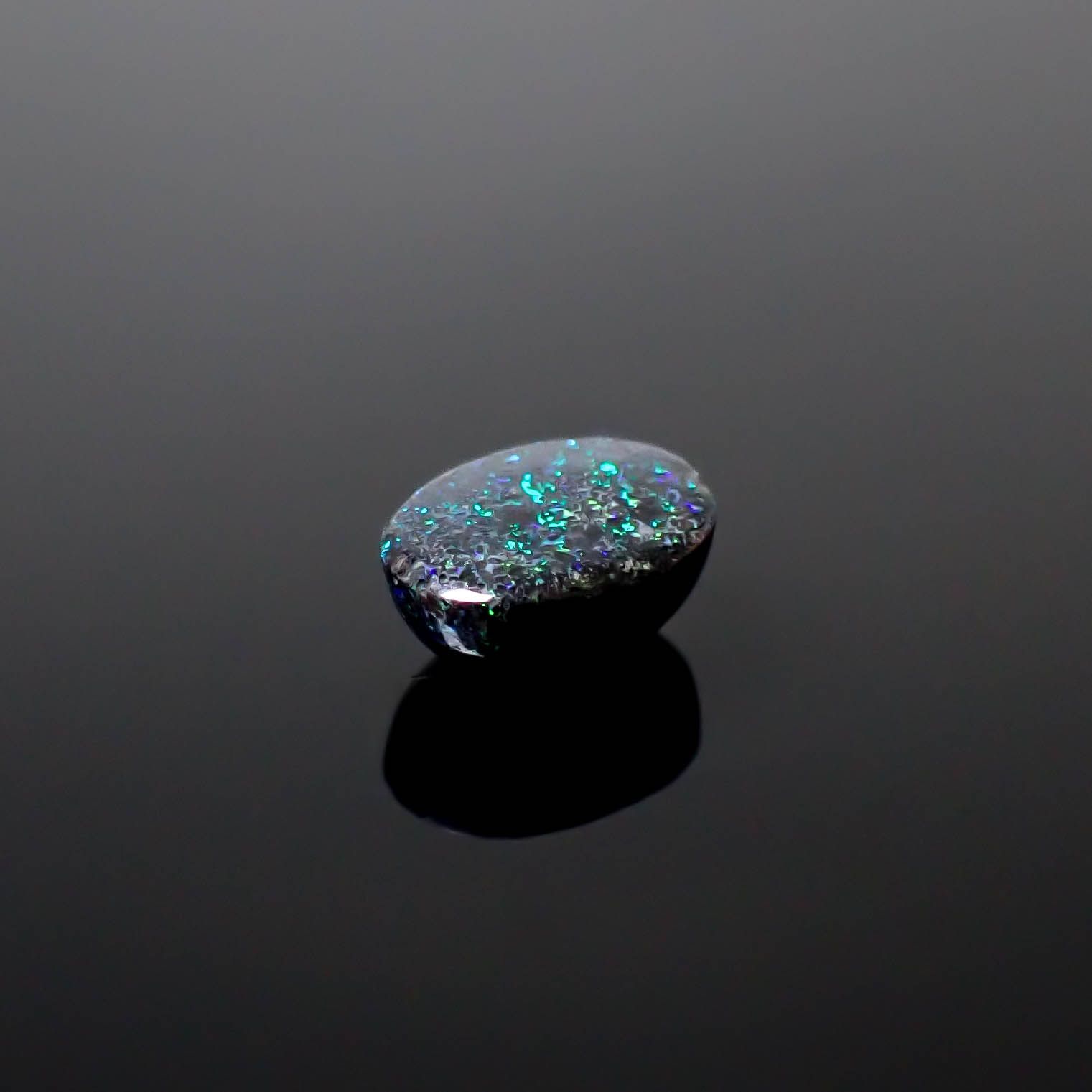 ブラックマトリックスオパール(宝石名オパール/加熱処理)オーストラリア産 1.81ct 識別済[250330130]9.3x6.9mm前後