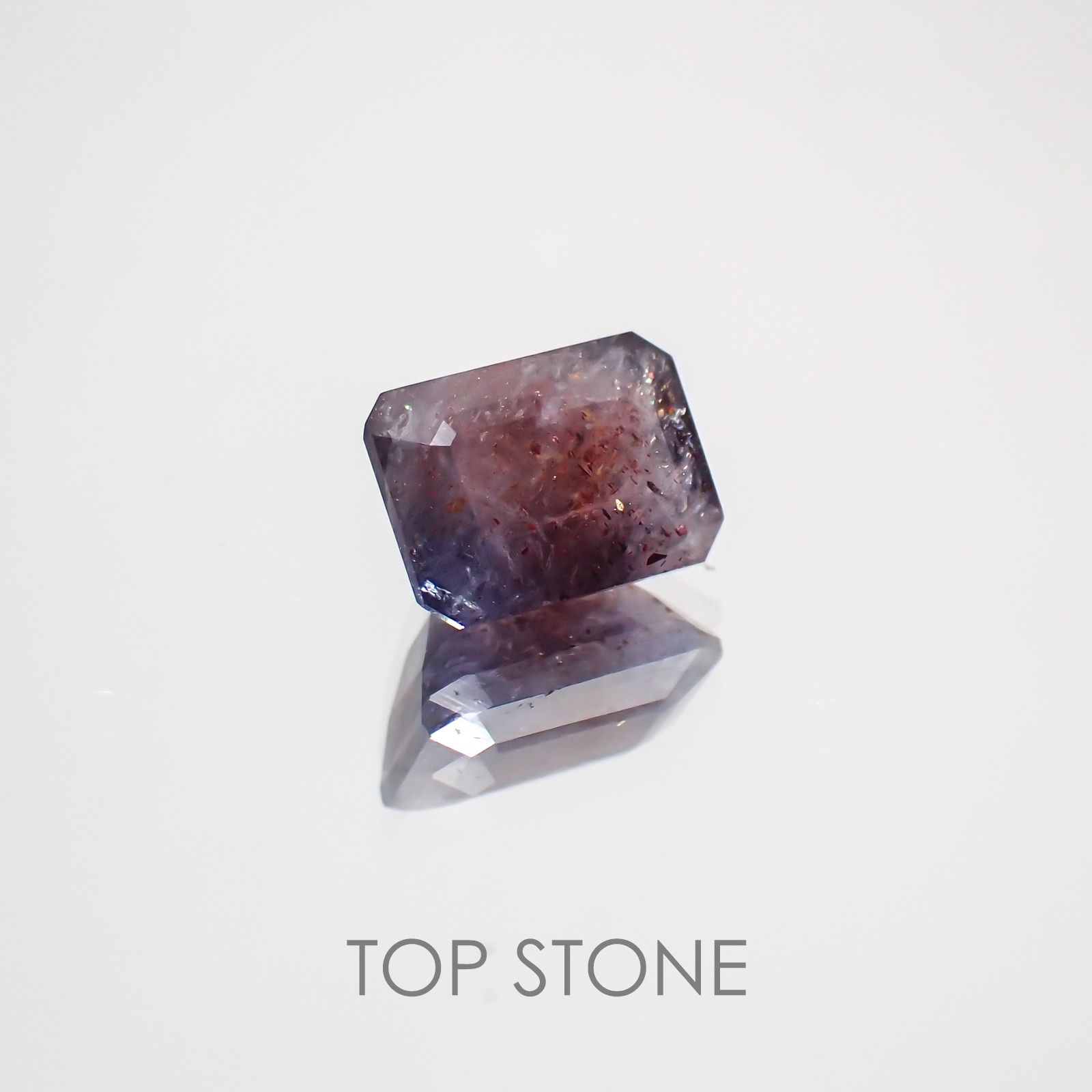 ブラッドショットアイオライト インド産 ルース 1ct[210310448]7×5mm前後