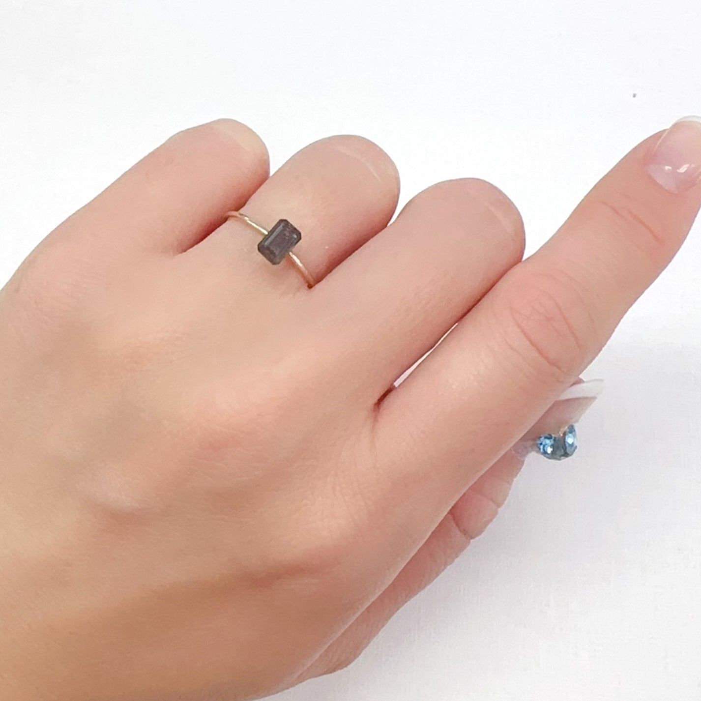 レインボースキャポライト ブラジル産 0.70ct [240326864]6.1x4mm前後