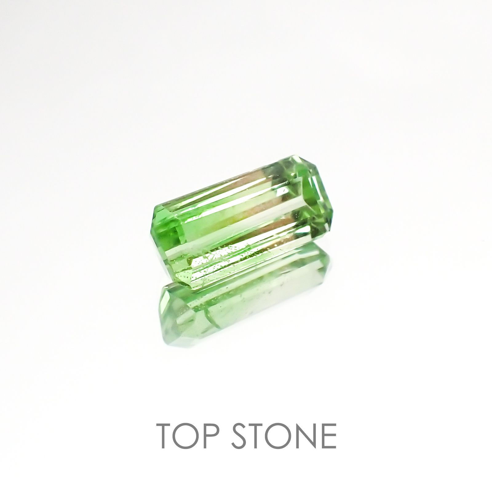 バイカラーツァボライト タンザニア産 ルース 1.52ct[20128482]9.5×4.4mm前後