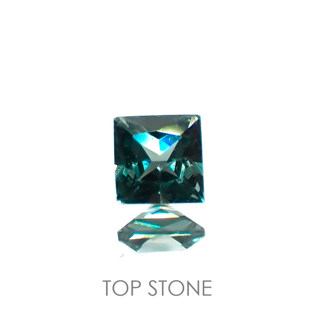 ◇プリンセスカット◇カラーチェンジガーネット アレキタイプ(宝石名ガーネット)マダガスカル・ベキリー産 0.15ct 識別済[221219622]2.8x2.8mm前後