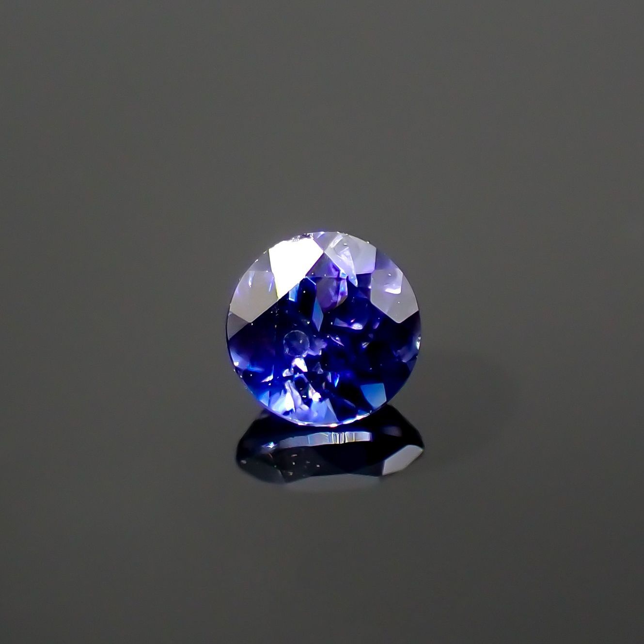 ベニトアイト アメリカ産 ルース 0.17ct[210712174]3.2×3.2mm前後