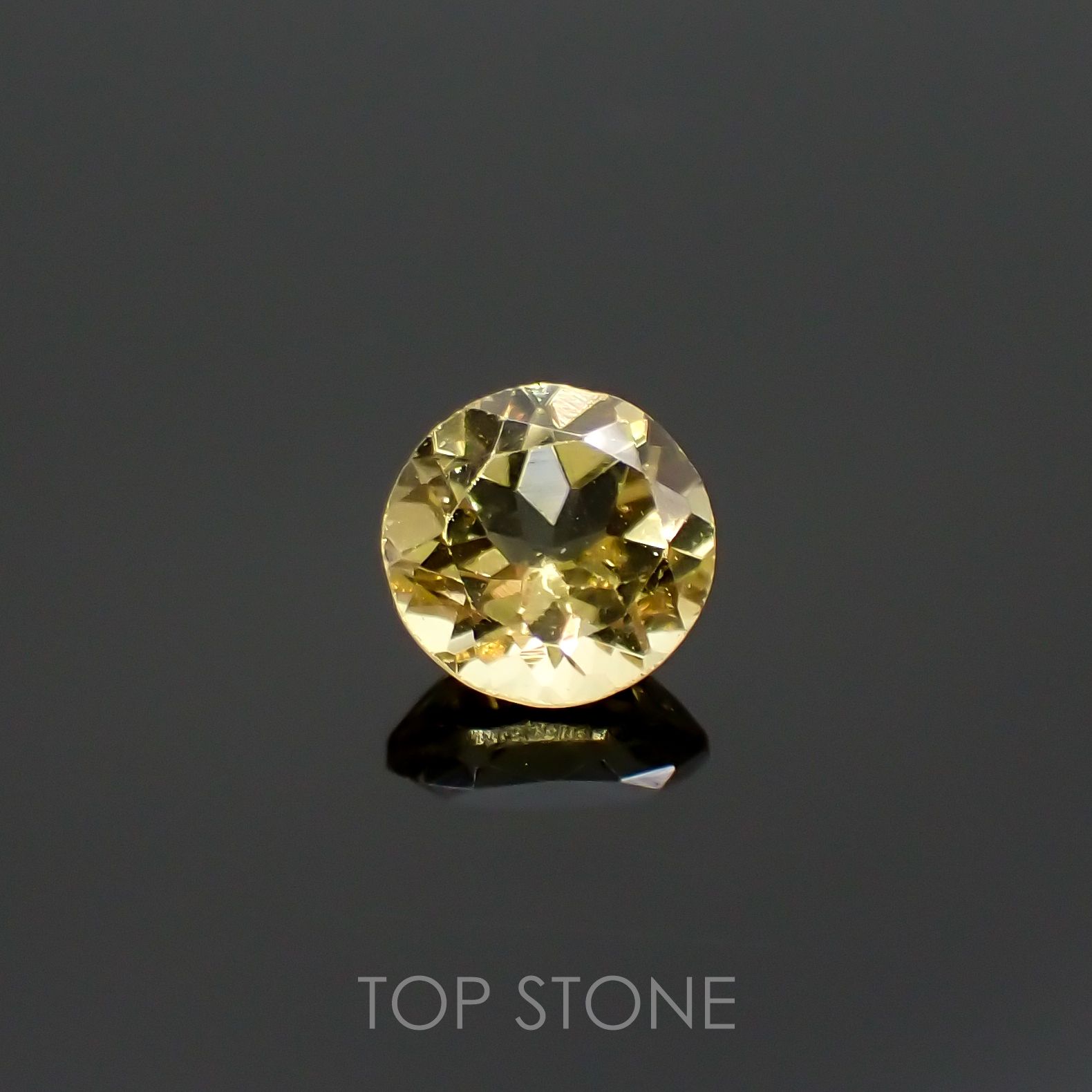レモンイエローアパタイト(宝石名アパタイト)メキシコ産 0.86ct 識別済[220115467]6x6mm前後