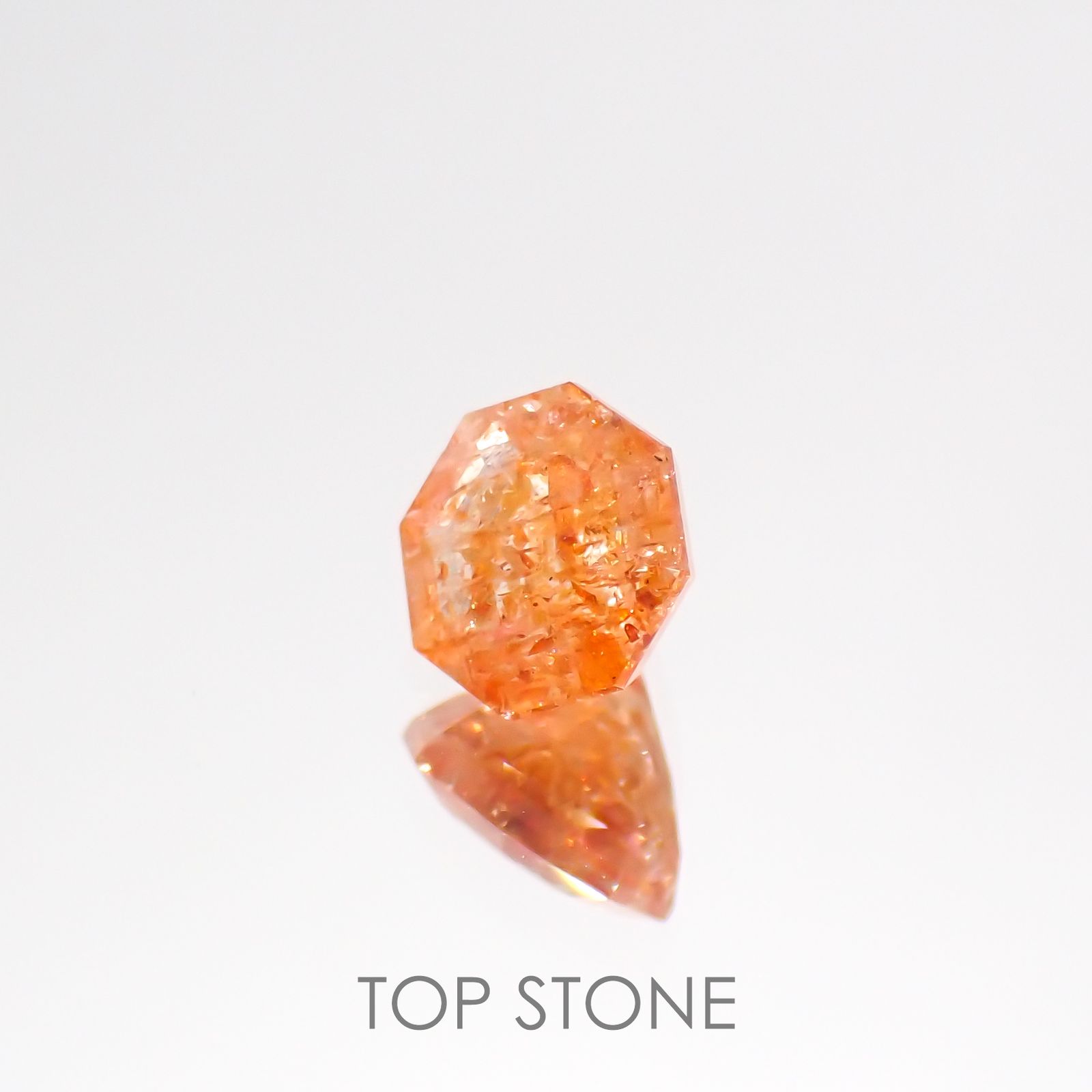 ◇オクタゴンカット◇イリュージョンサンストーン インド産 0.77ct[220115488]5.7x5.6mm前後