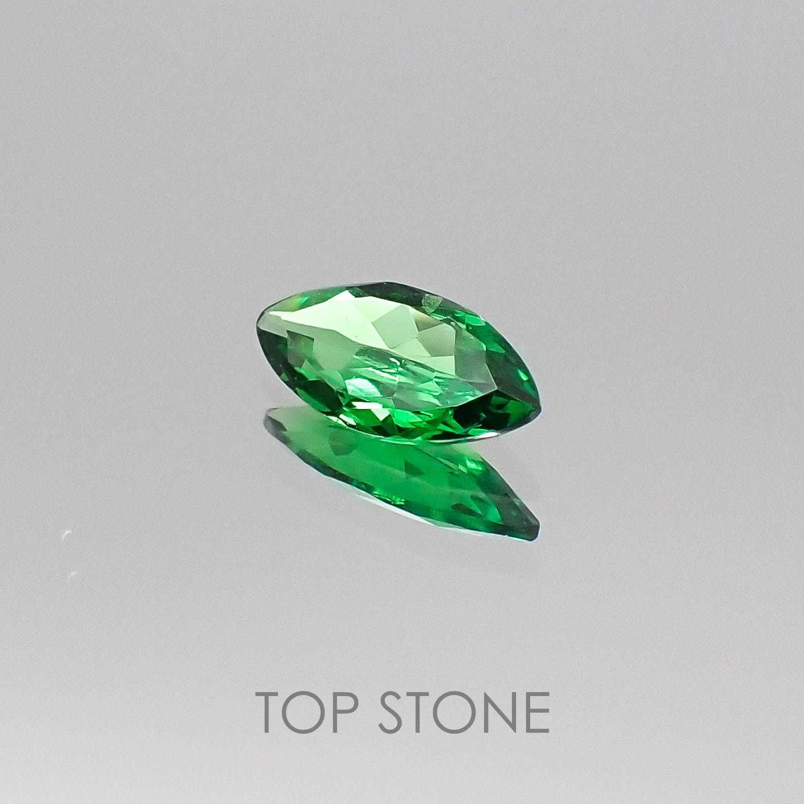 ツァボライト(宝石名グリーン グロッシュラー・ガーネット) タンザニア産 0.32ct 識別済[20073741]7.1×3.6mm前後