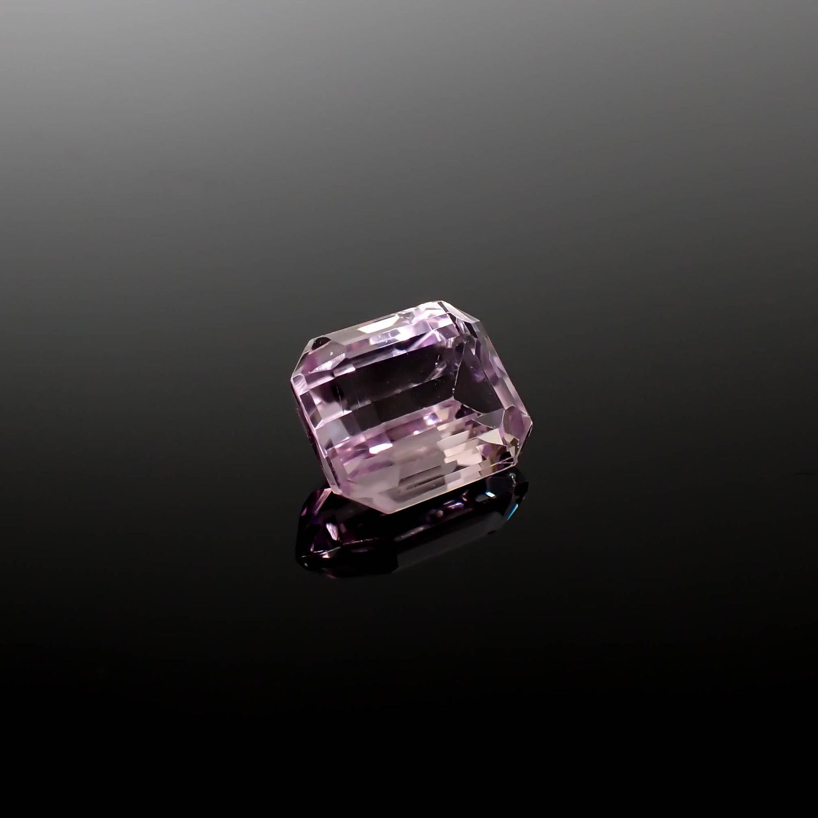 クンツァイト アフガニスタン産 3.66ct[231225141]9.4x8mm前後