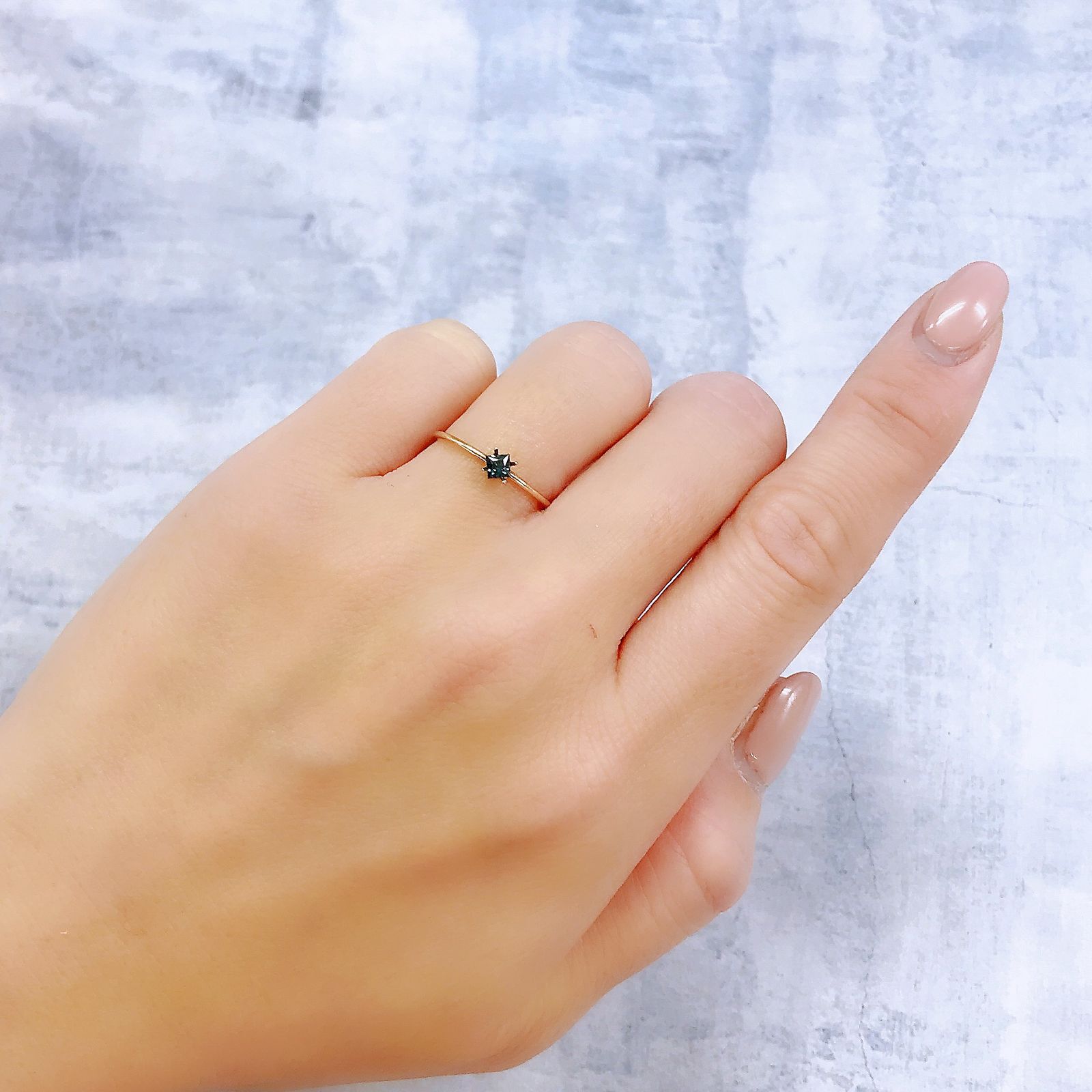 ◇プリンセスカット◇カラーチェンジガーネット アレキタイプ(宝石名ガーネット)マダガスカル・ベキリー産 0.17ct 識別済[221219614]2.8x2.8mm前後