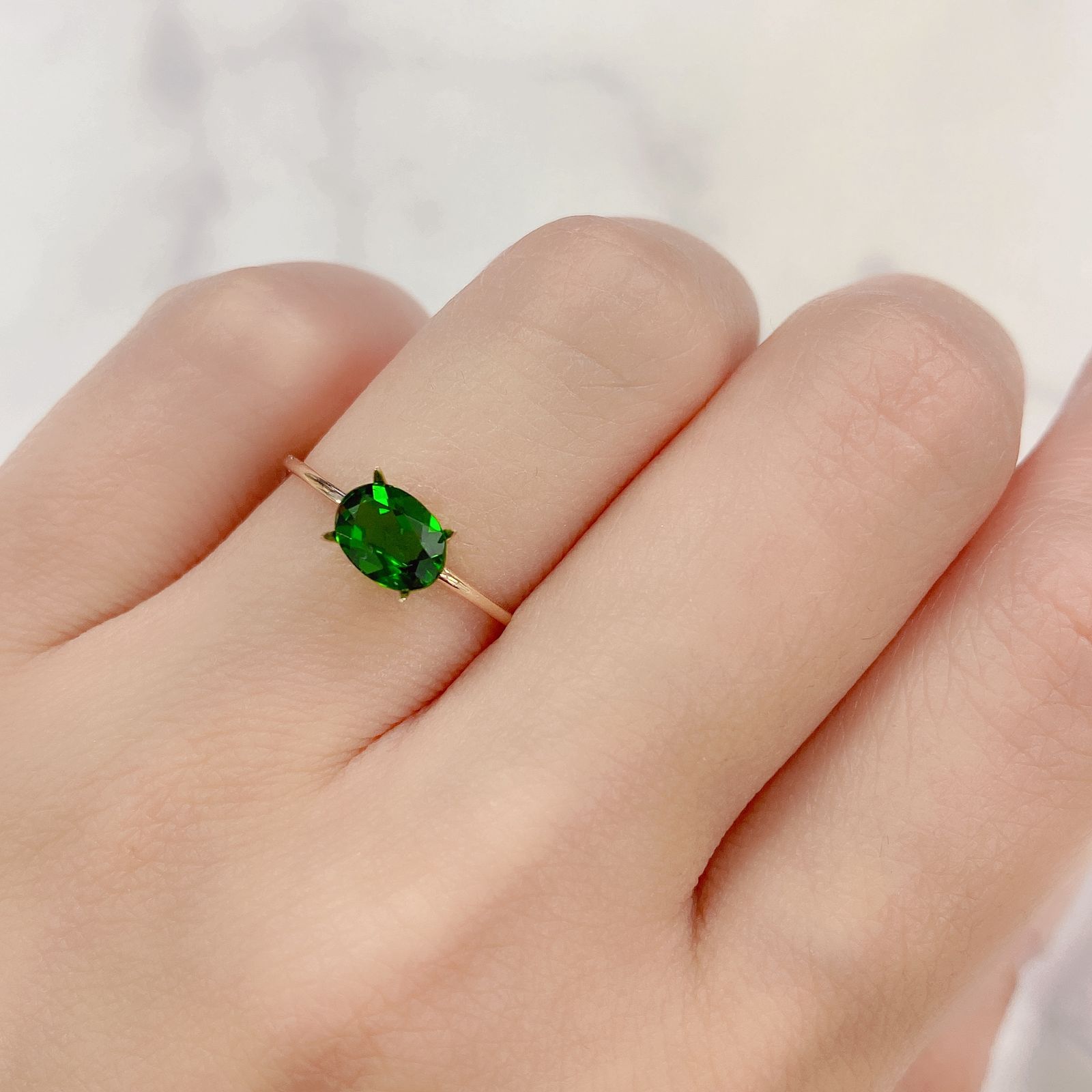 クロムダイオプサイド(宝石名クロム・ダイオプサイド) ロシア産 0.80ct 識別済[21069931]7.1×5.1mm前後