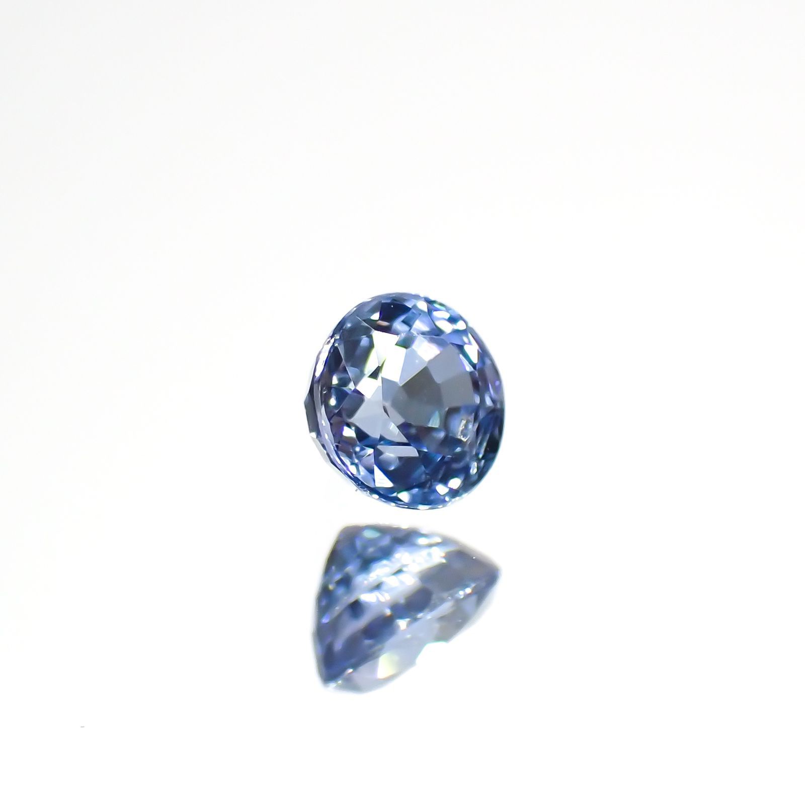 アイスブルーサファイア(宝石名サファイア)スリランカ/マダガスカル産 0.35ct 識別済[220515973]3.9x3.8mm前後