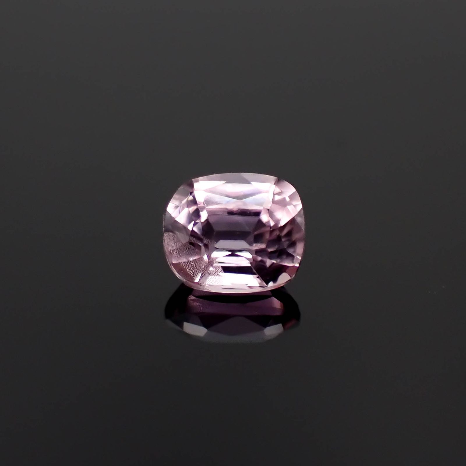 カラーシフト ピンクダイアスポア アフガニスタン産 0.64ct[240627976]5.4x4.5mm前後