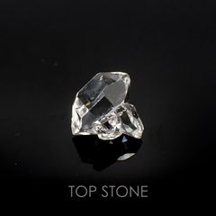 ハーキマーダイヤモンド(宝石名クォーツ) アメリカ・ニューヨーク州産 原石・結晶 1.94ct 識別済[20127560]9.4×8.9mm前後