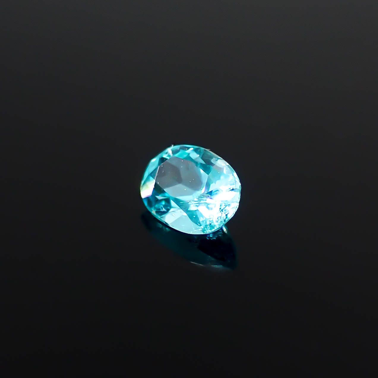 パライバトルマリン ブラジル産 0.11ct [250931071]3.6x2.6mm前後