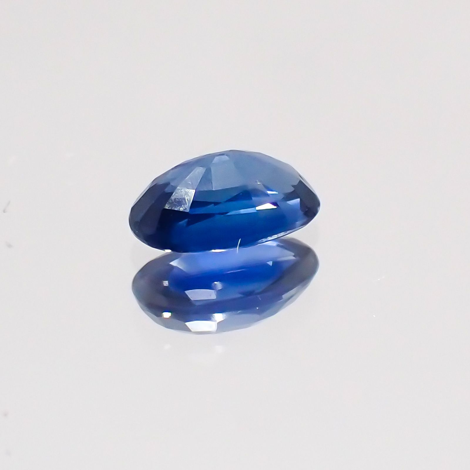 サファイア(宝石名サファイア) マダガスカル/スリランカ産 0.32ct 識別済[20128720]5.1×3.1mm前後