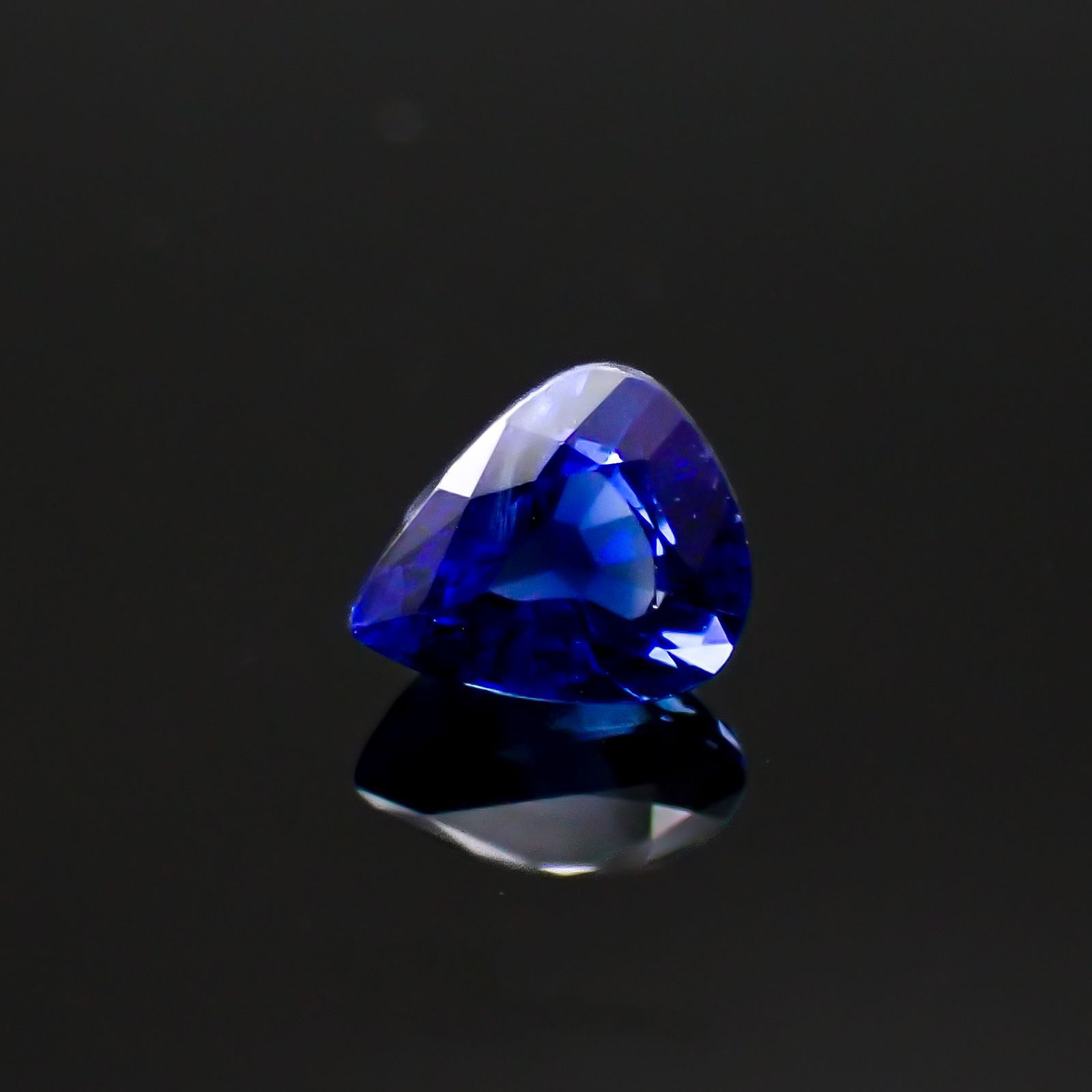 サファイア(宝石名サファイア)スリランカ/マダガスカル産 0.46ct 識別済[220917642]4.9x4.2mm前後