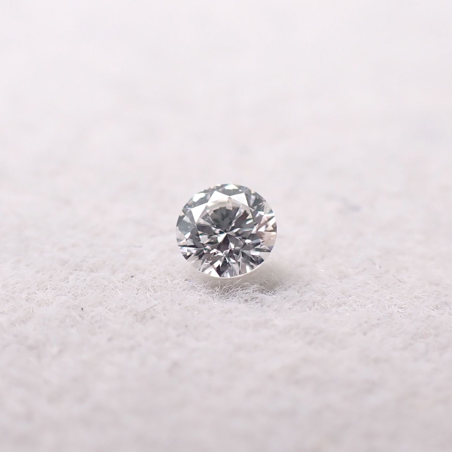 ダイヤモンド SI1-VS ハート&キューピッド 0.069ct / 2.6x2.6mm前後 [251031179]