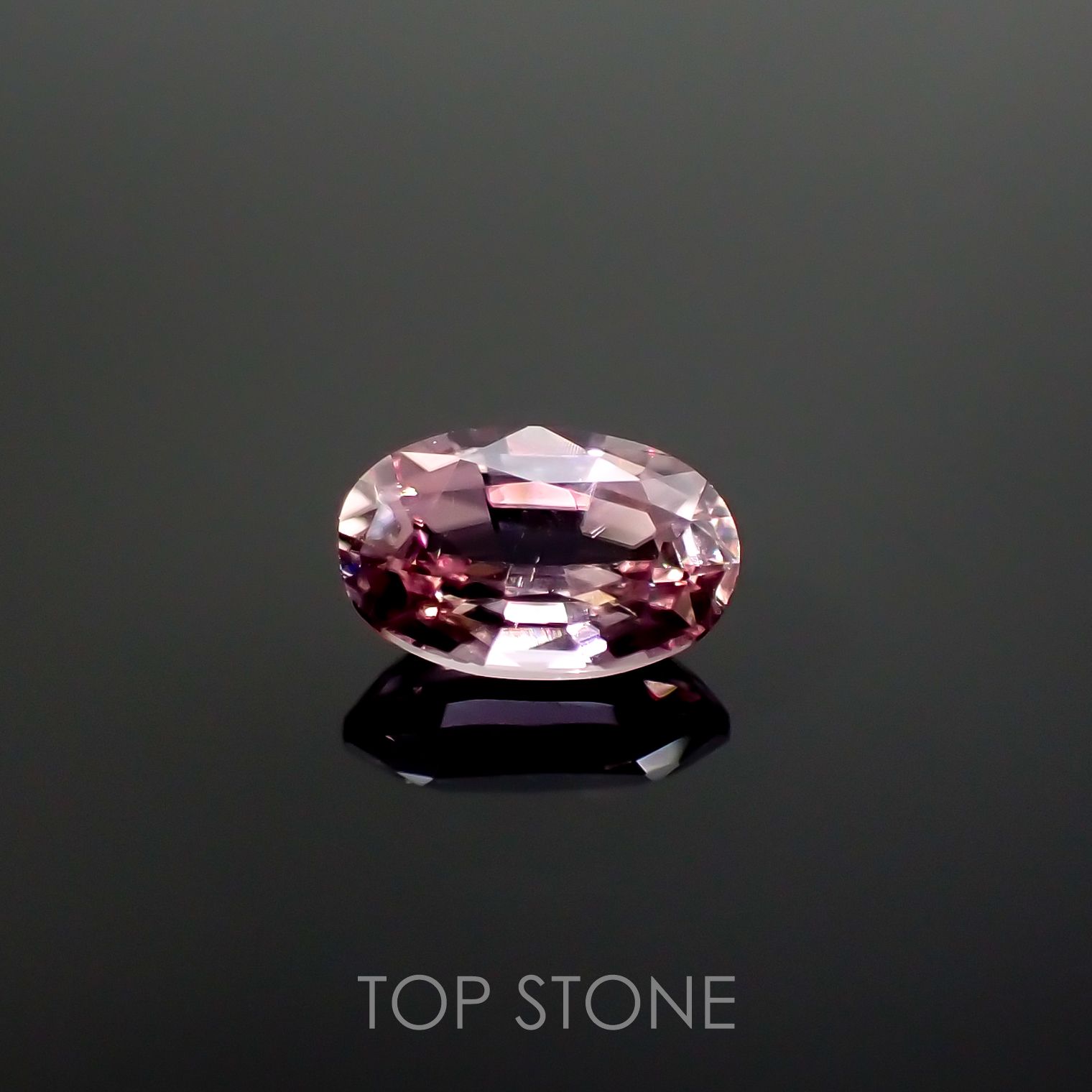 ピンクダイアスポア(宝石名ダイアスポア) アフガニスタン産 0.740ct ソ付(日独)[210912431]6.8×4.3mm前後