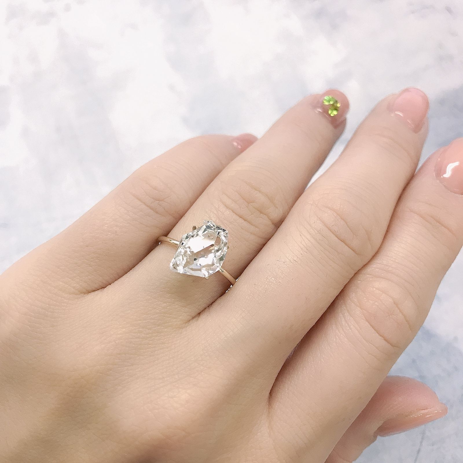 ハーキマーダイヤモンド 原石 アメリカ・ニューヨーク州産 3.49ct[220115428]12.2x8.4mm前後