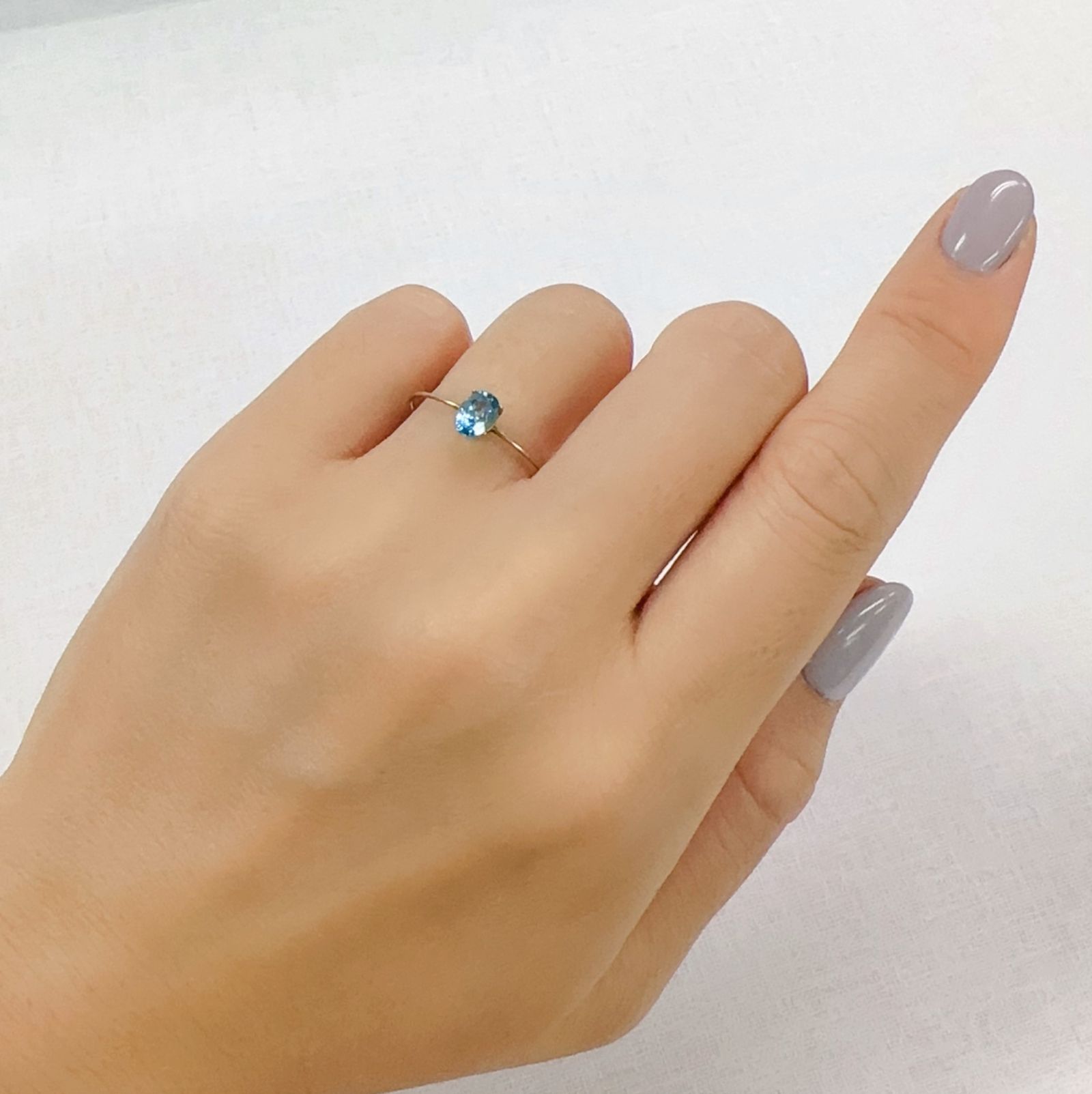 ブルージルコン(宝石名ジルコン)カンボジア産 0.86ct 識別済[230823037]6.1x4mm前後