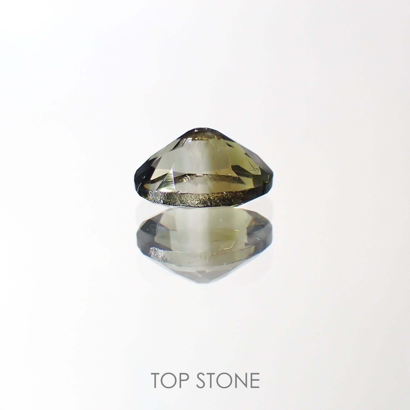 バイカラートルマリン(宝石名バイカラー・トルマリン) ブラジル/アフリカ産 0.91ct 識別済[211013565]7.1×5.1mm前後