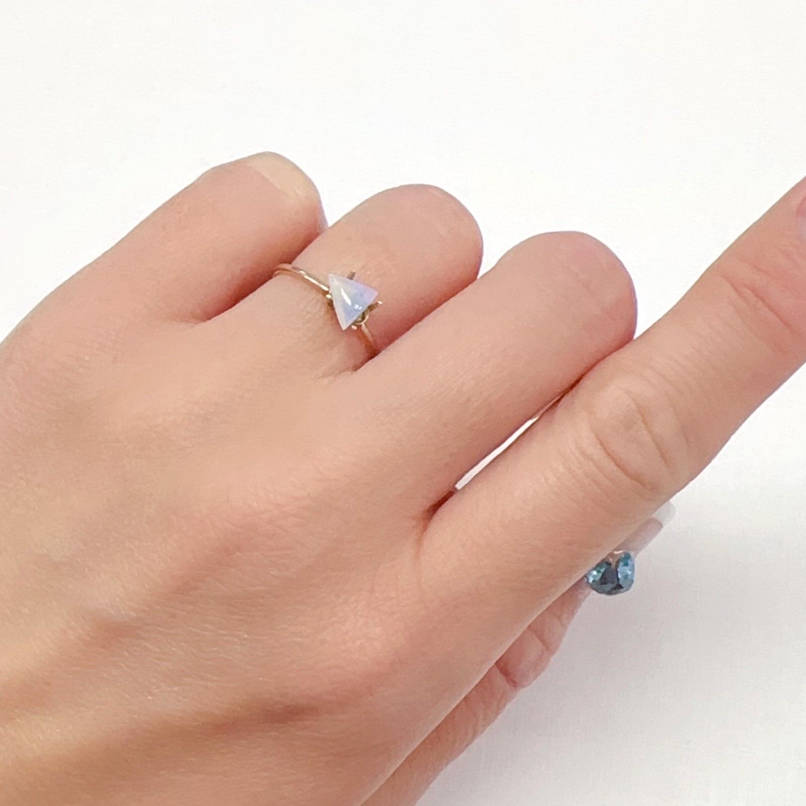 オパール オーストラリア産 0.34ct[240326640]6.8x6mm前後
