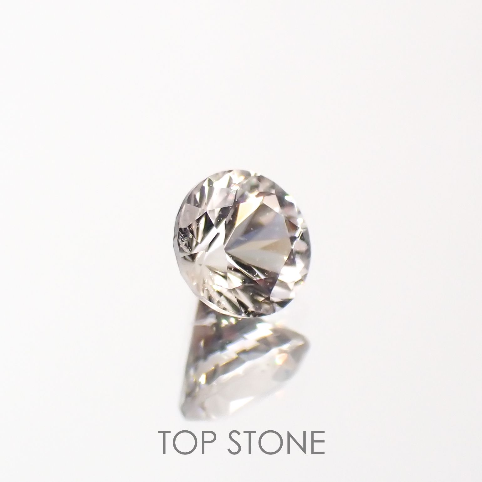 サニディン(宝石名サニディン)ドイツ産 0.15ct 識別済[221018944]3.5x3.4mm前後