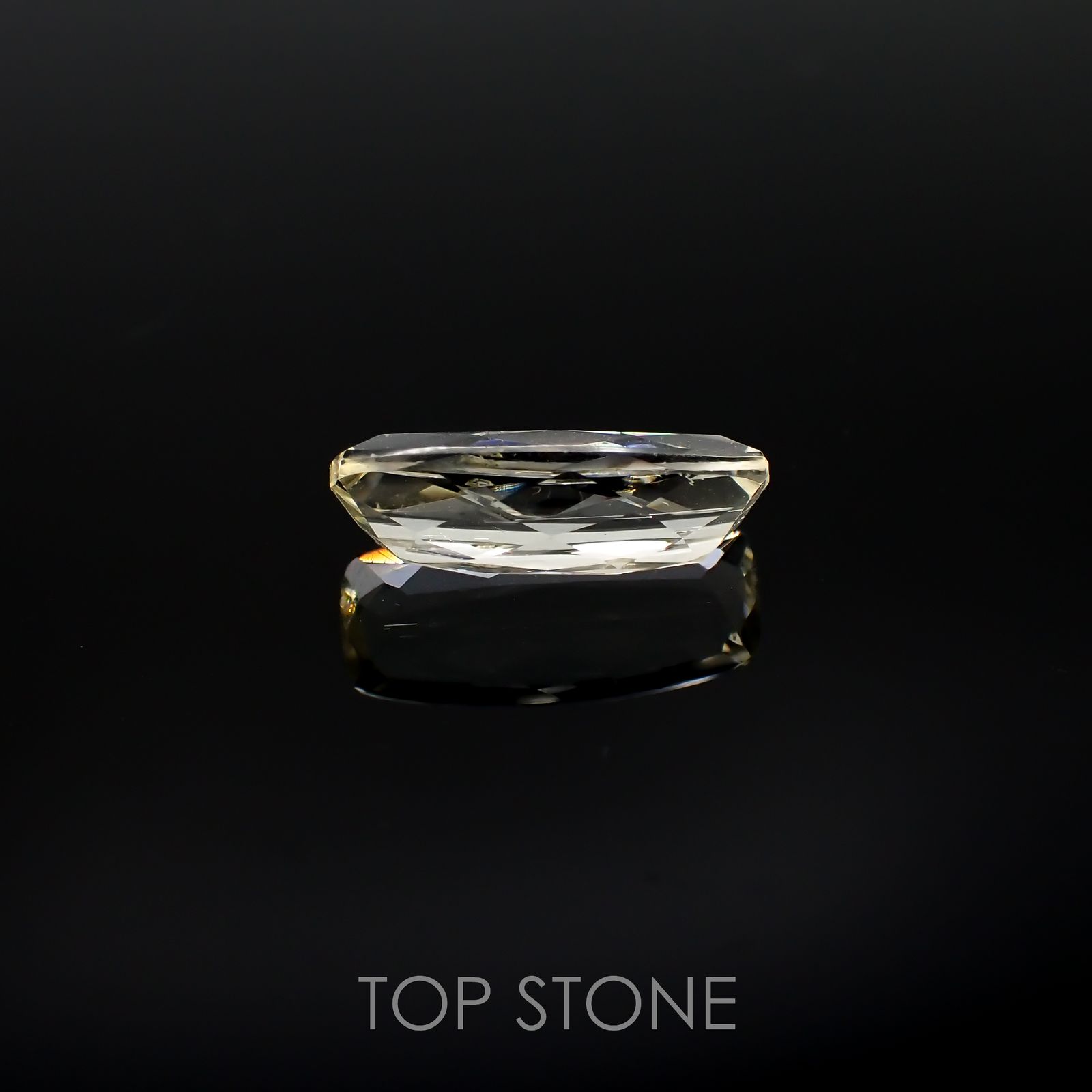 イエロースキャポライト(宝石名イエロー・スキャポライト)ブラジル・ミナスジェライス州産 2.17ct 識別済[220918023]13x5.9mm前後