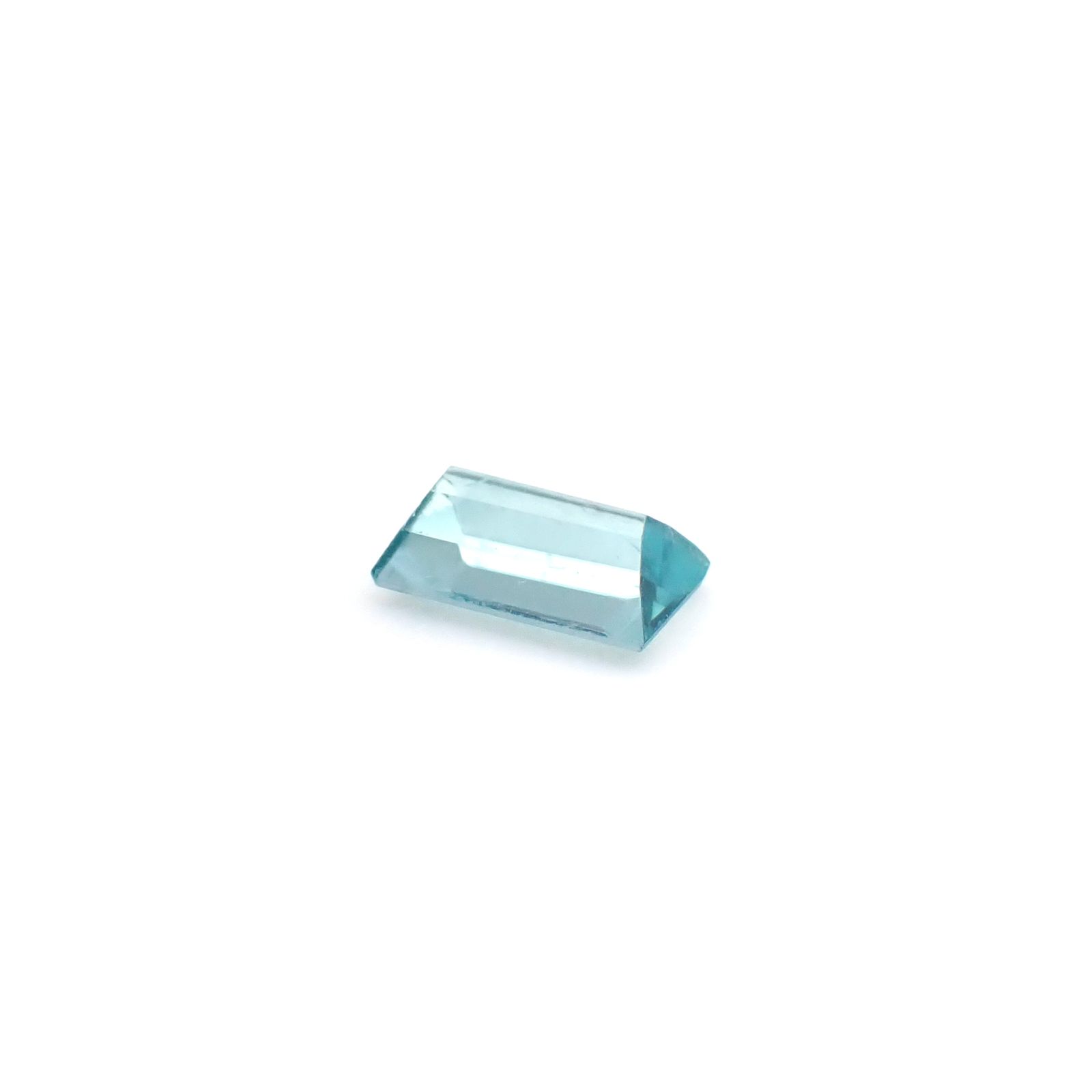 グランディディエライト(宝石名グランディディエライト)マダガスカル産 識別済 0.23ct / 4.8x2.8mm前後 [260826591]